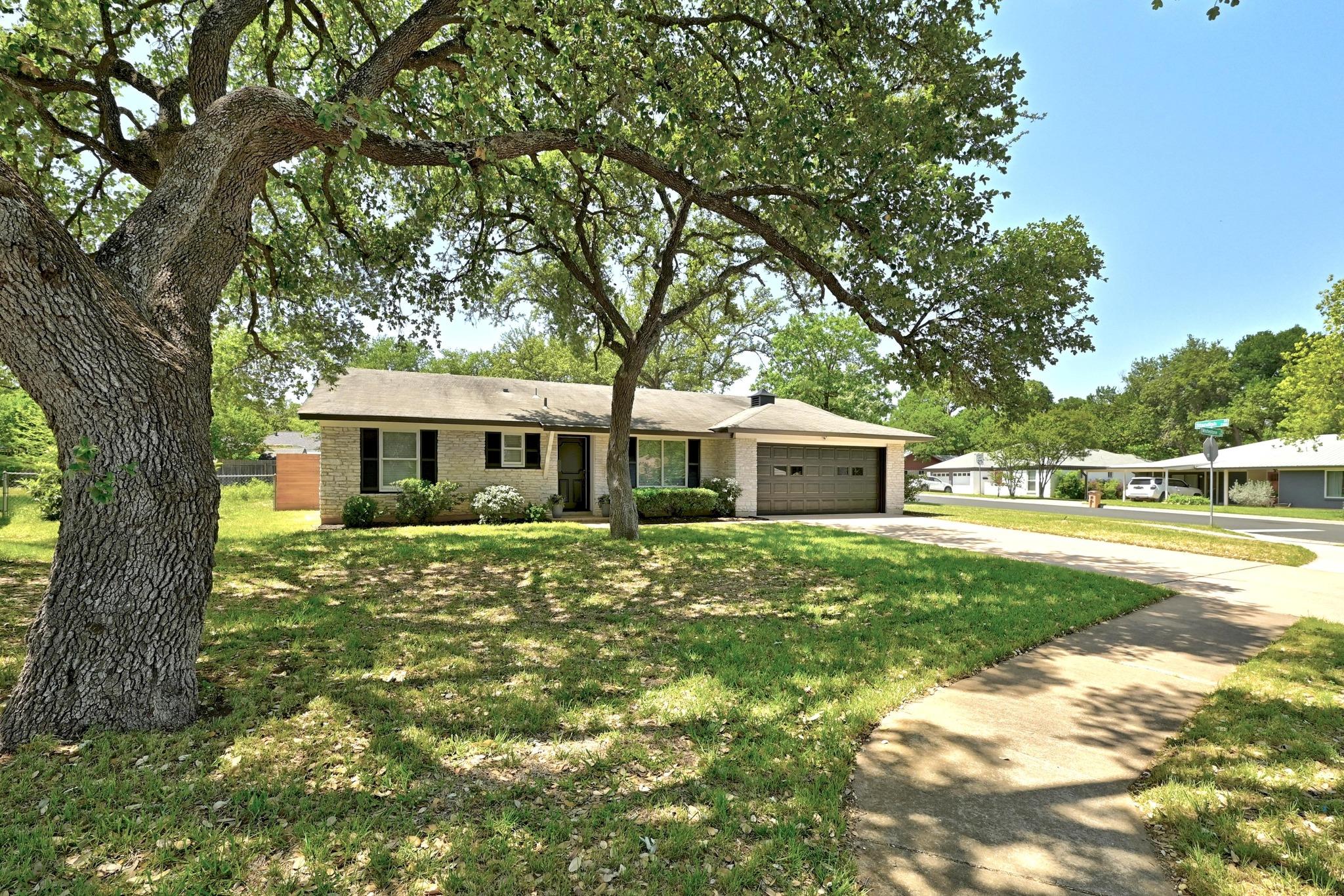 2307 Whitestone Dr Property Photo