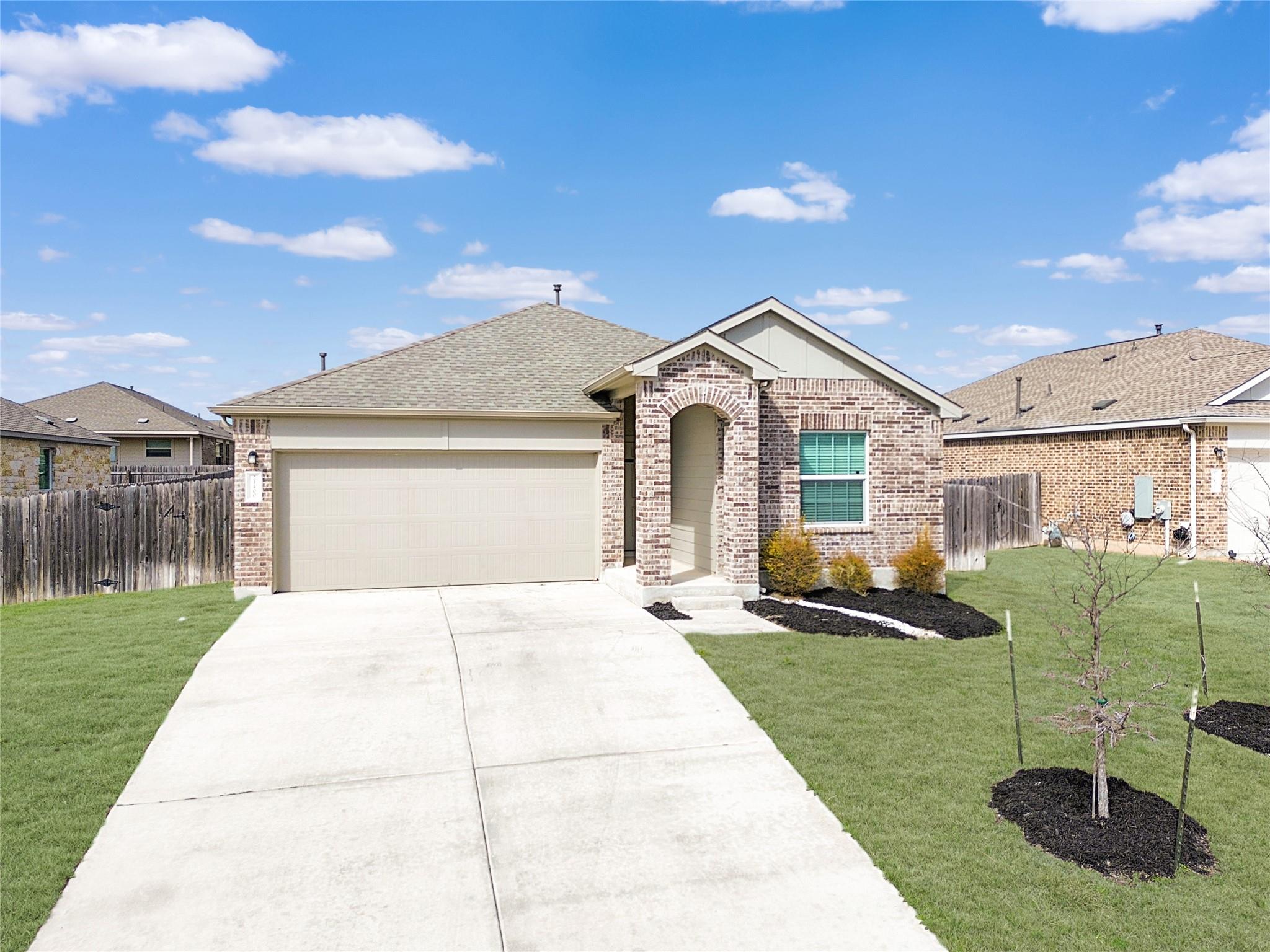 21400 Quick Fox Dr Property Photo
