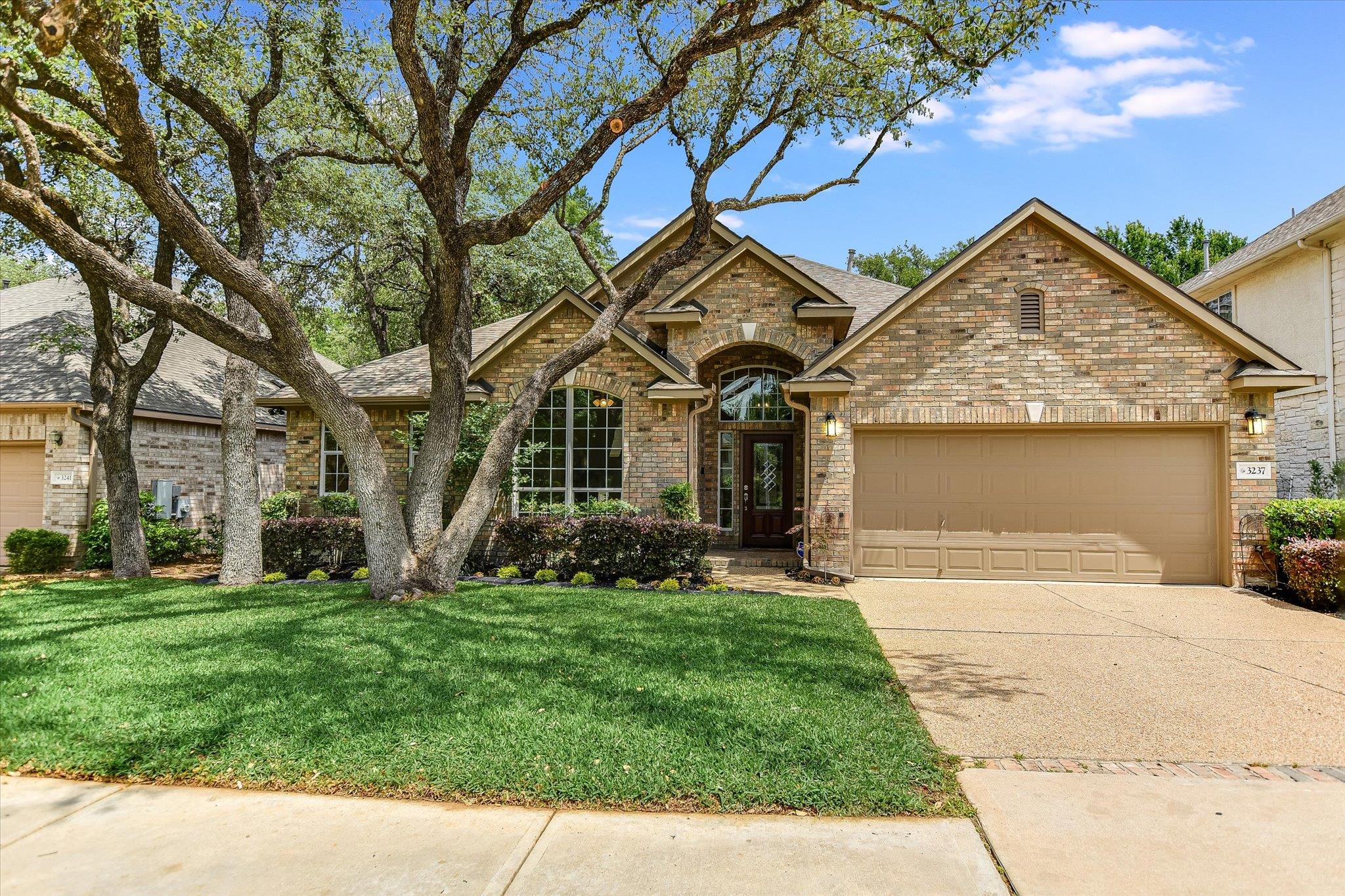 3237 Ranch Park Trl Property Photo 1