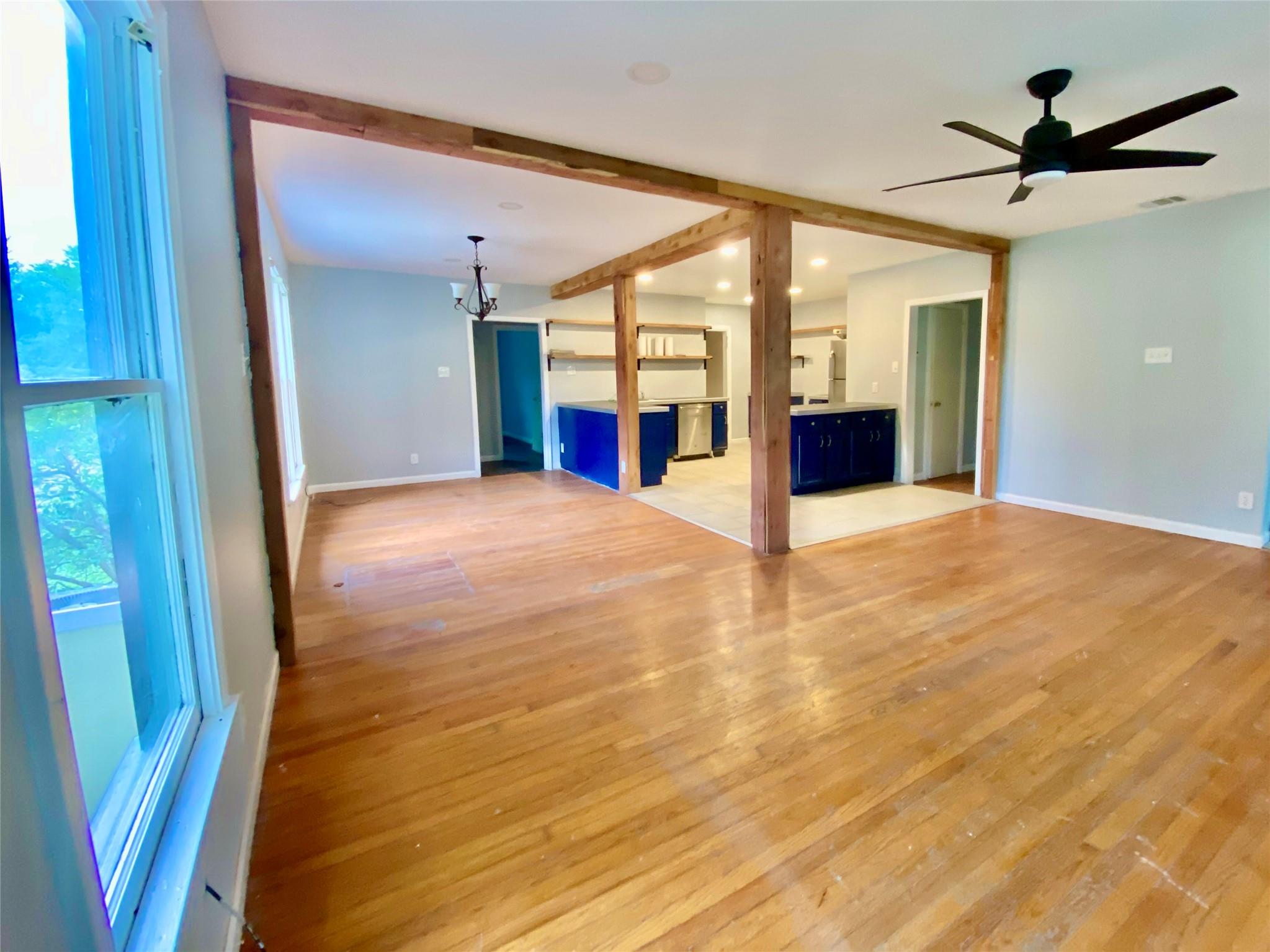 1133 N Avenue C None Property Photo 4