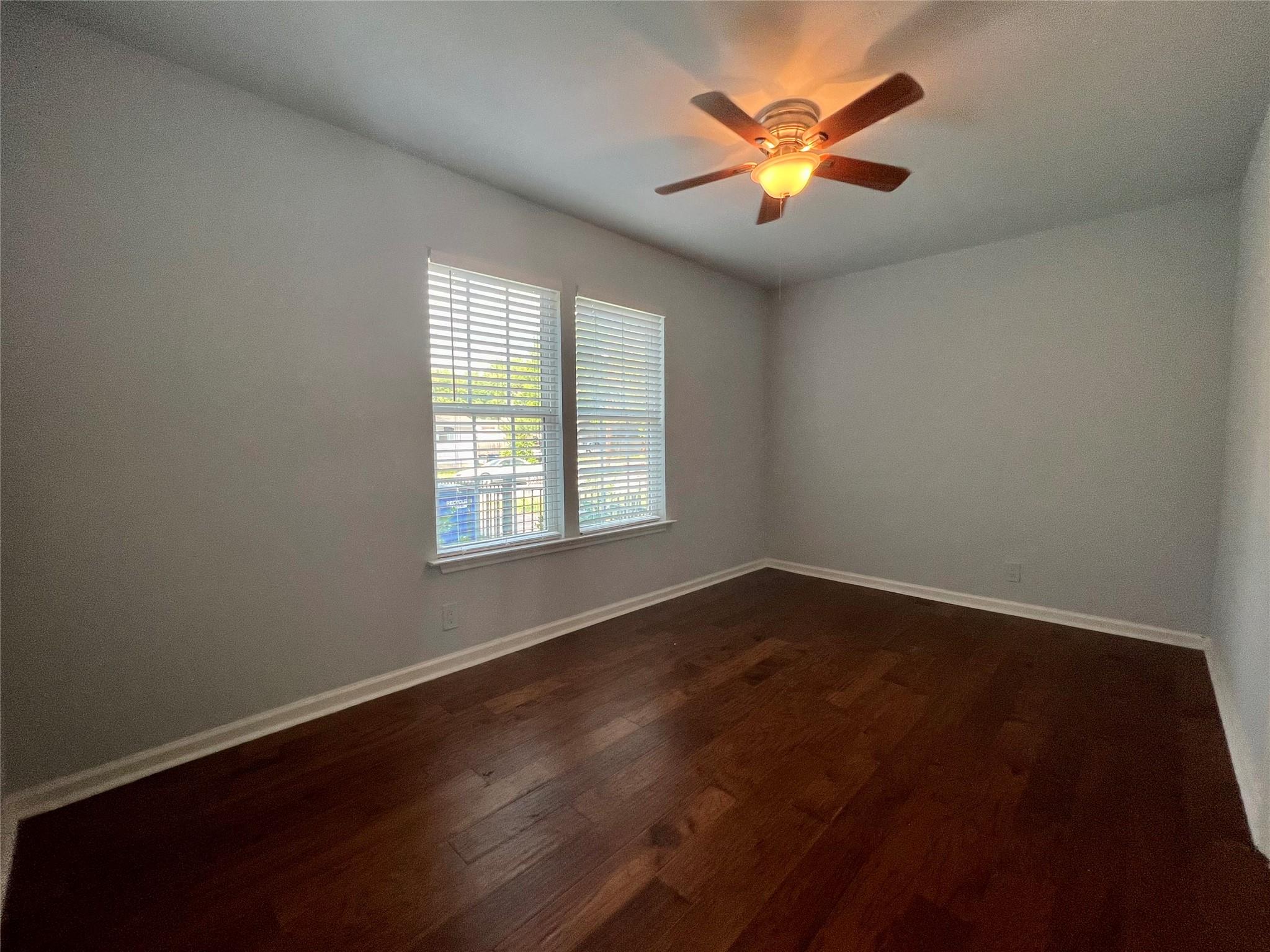 609 W Odell St Property Photo 5