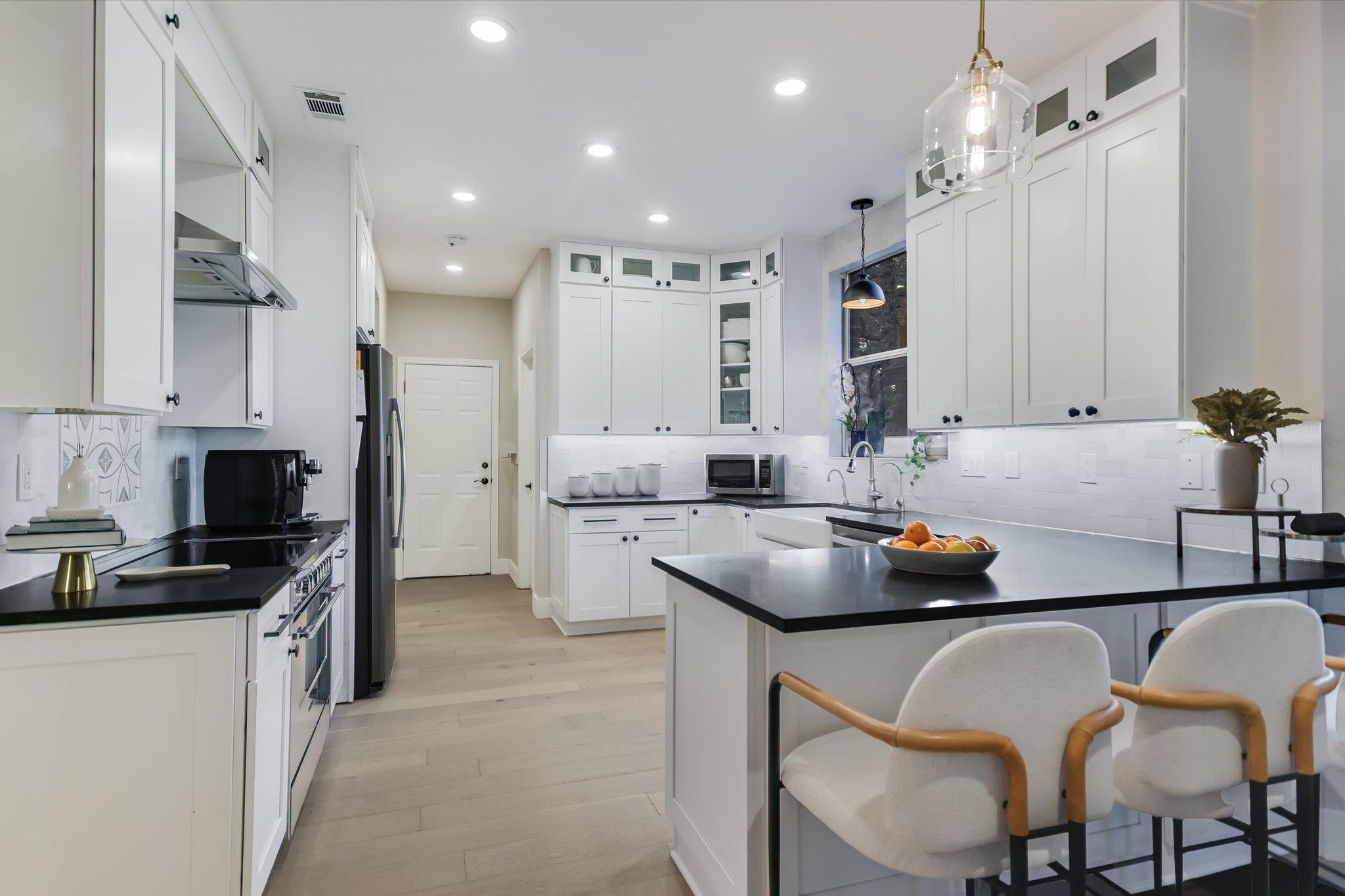 16210 Westview Trl Property Photo 1