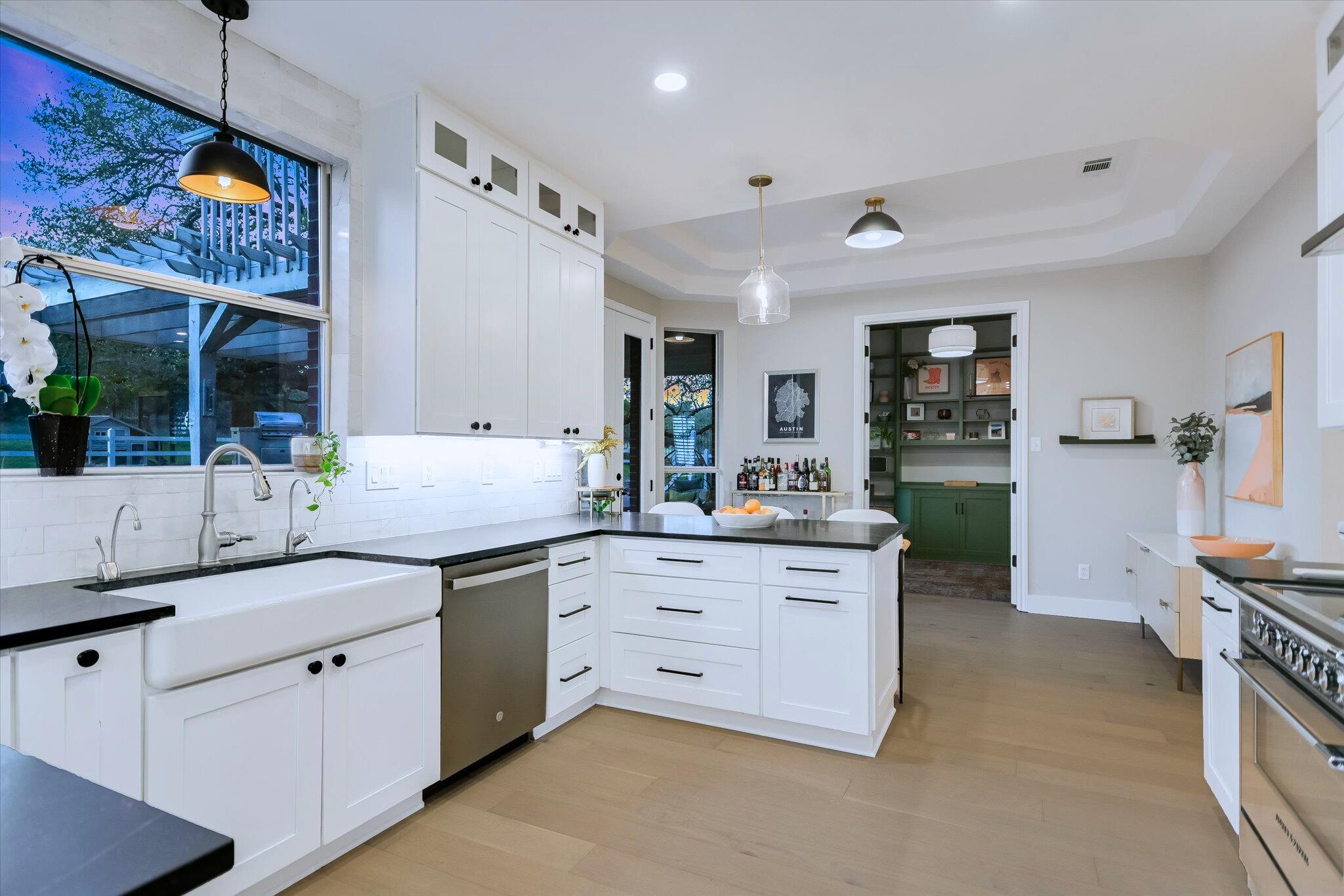 16210 Westview Trl Property Photo 7