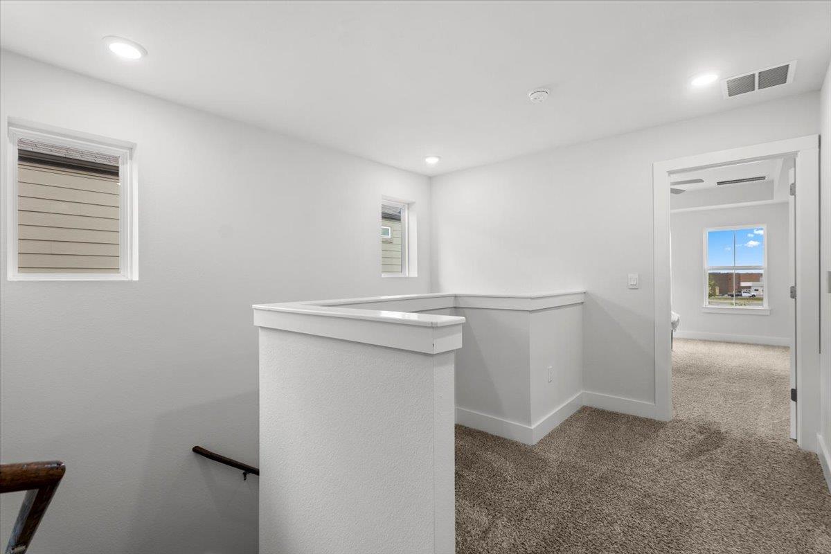 7106 Silver Star Ln Property Photo 17