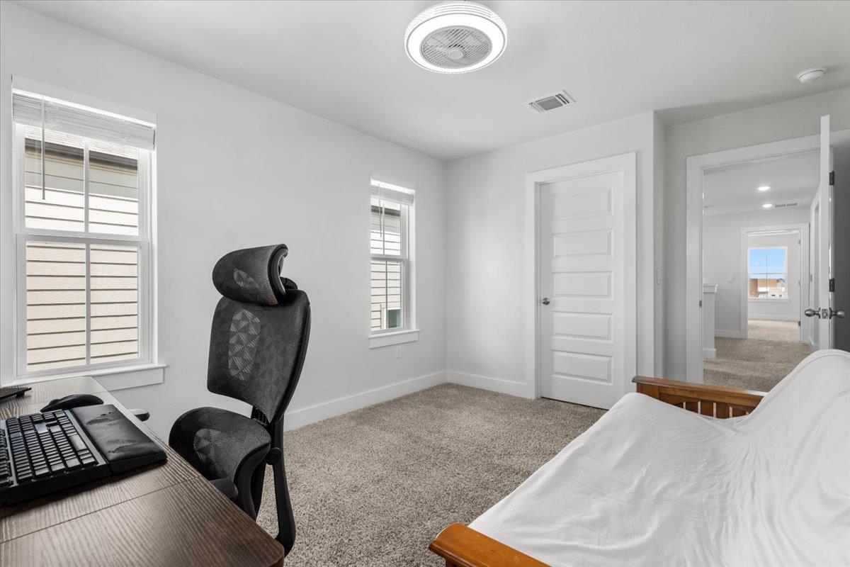 7106 Silver Star Ln Property Photo 23