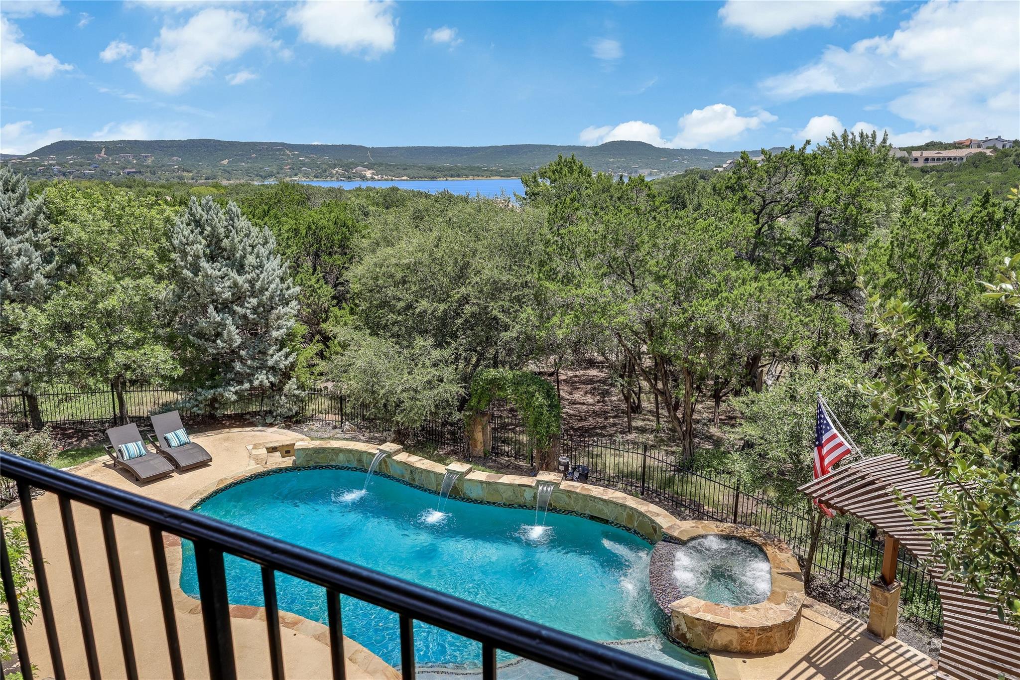 17408 Regatta View Dr Property Photo 2