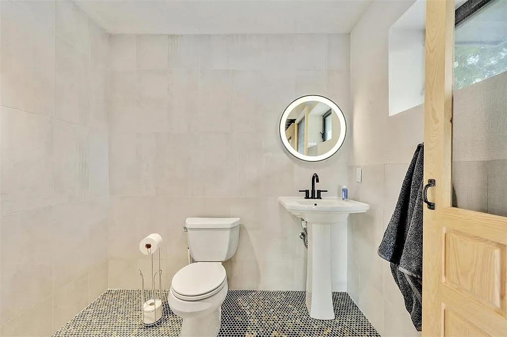 640 Ghost Dancer None Property Photo 7