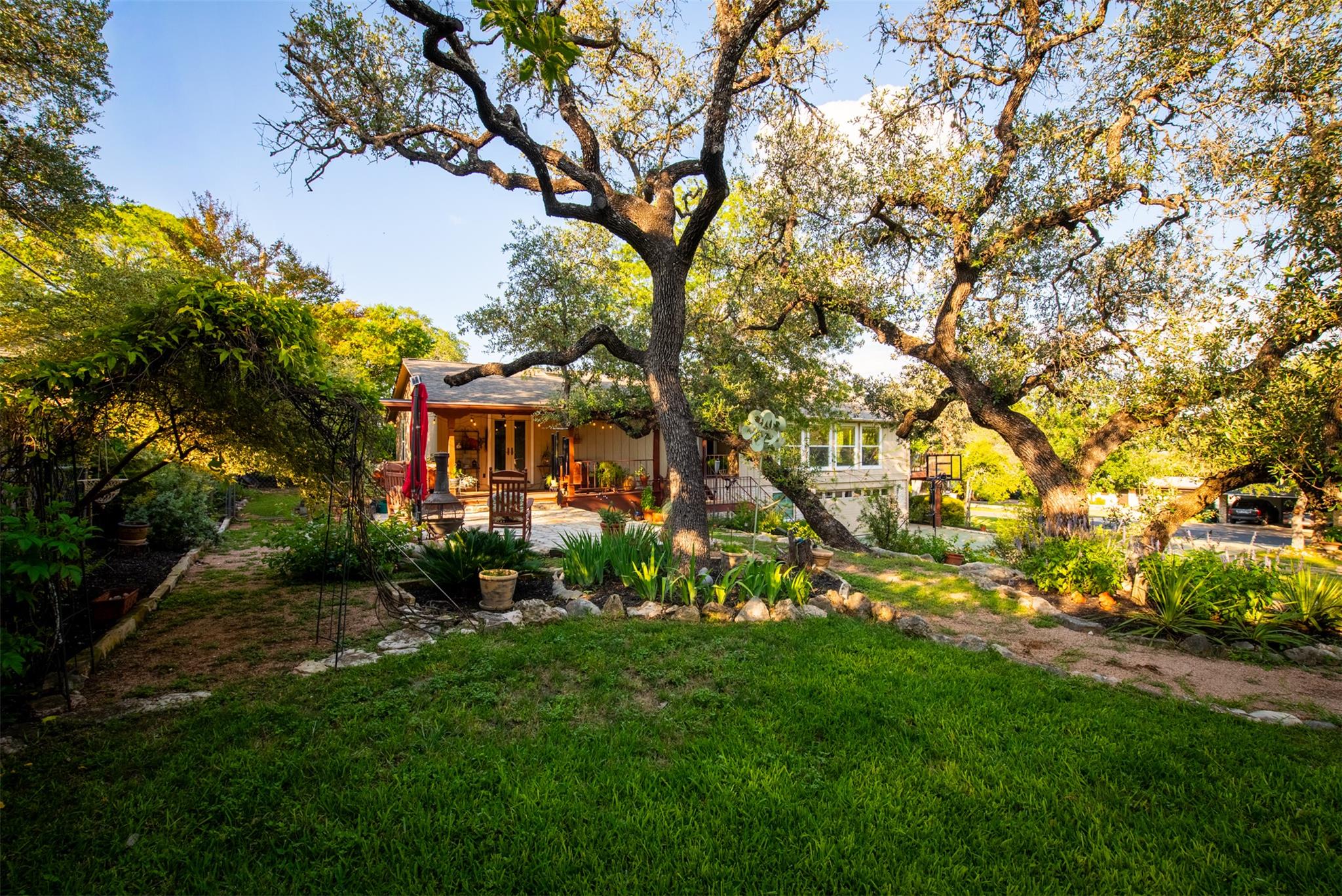 5504 Lands End St Property Photo 1