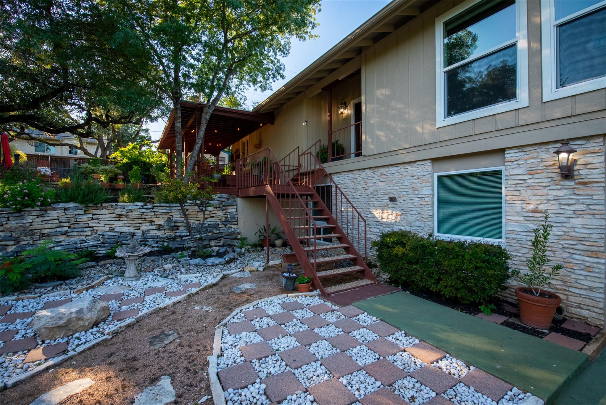 5504 Lands End St Property Photo 4