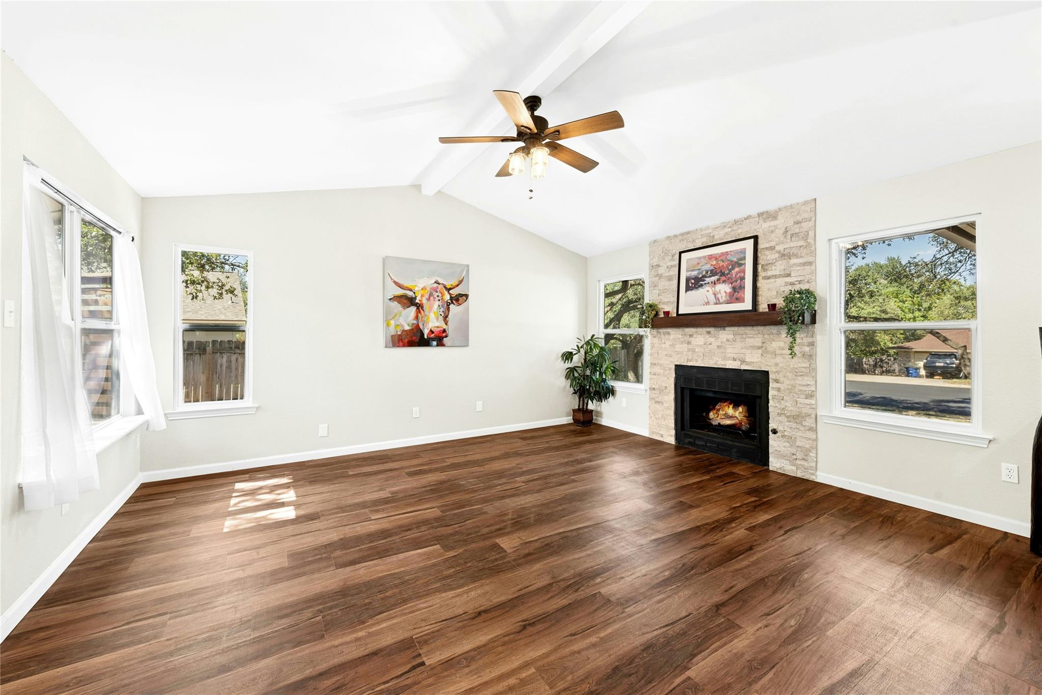 12904 Garfield Ln Property Photo 4