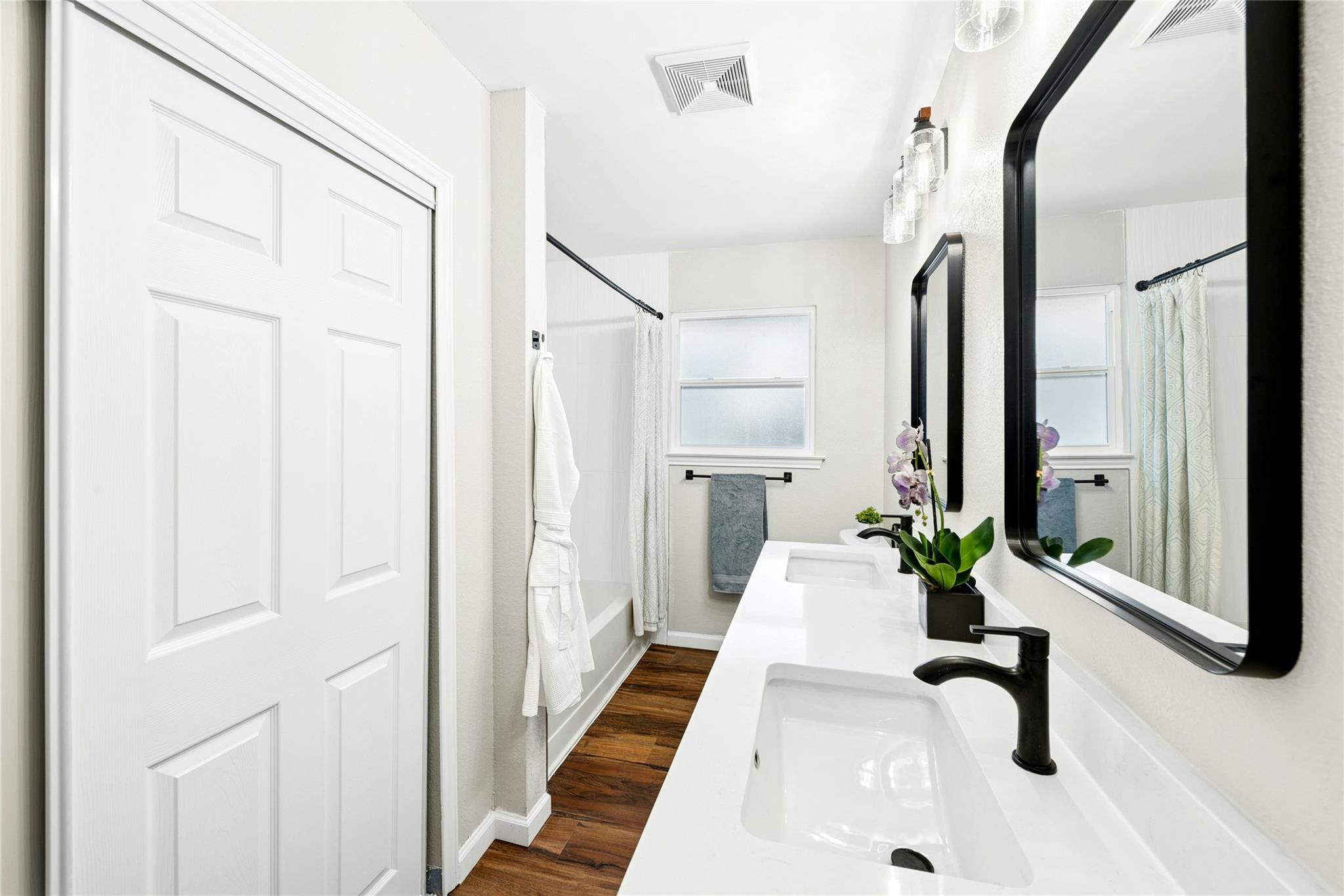 12904 Garfield Ln Property Photo 7