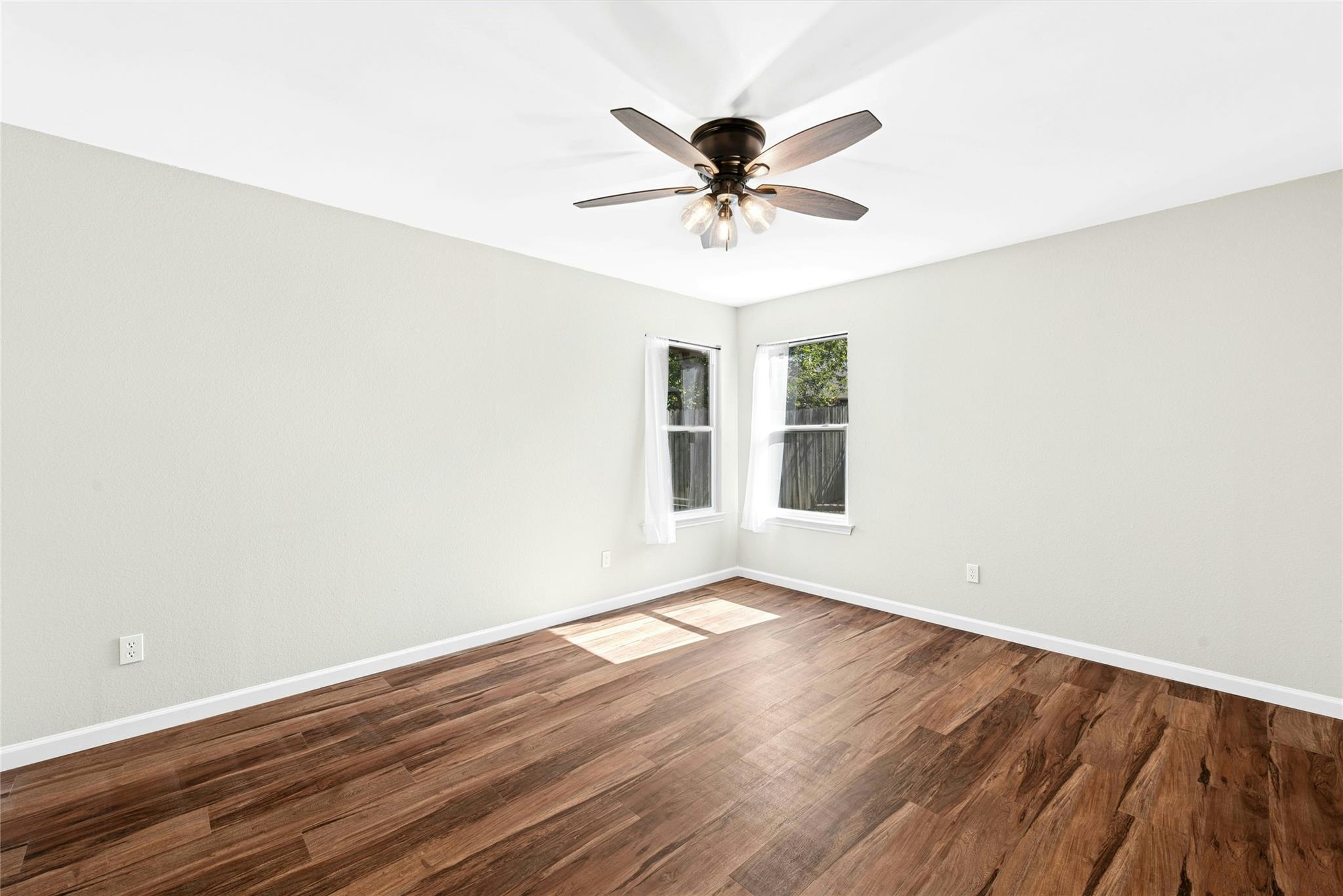 12904 Garfield Ln Property Photo 24