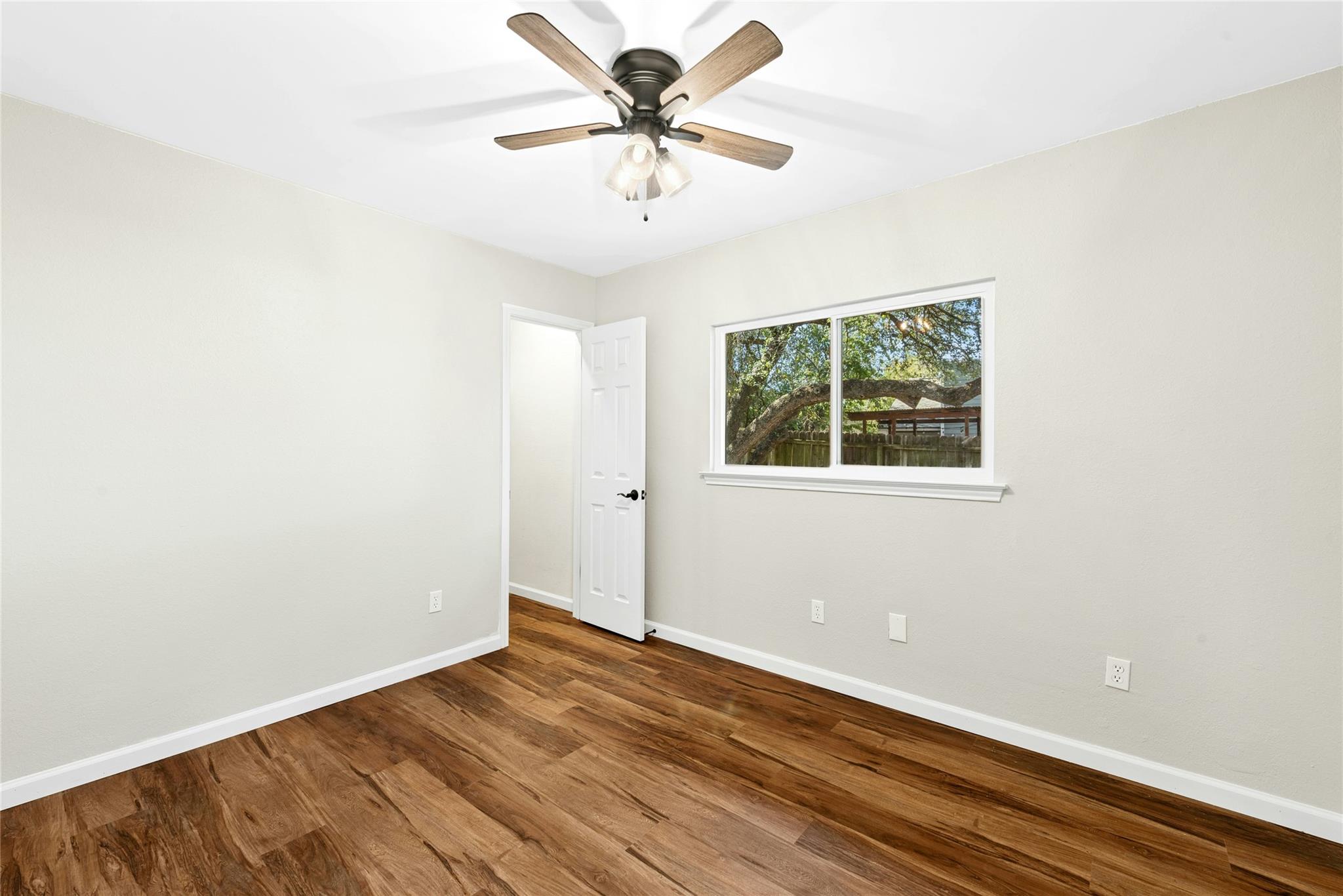 12904 Garfield Ln Property Photo 27