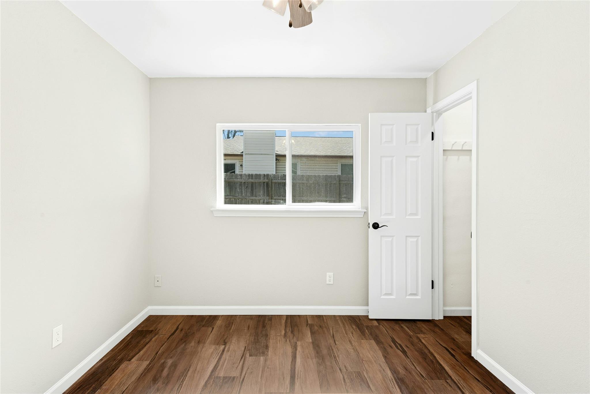 12904 Garfield Ln Property Photo 31