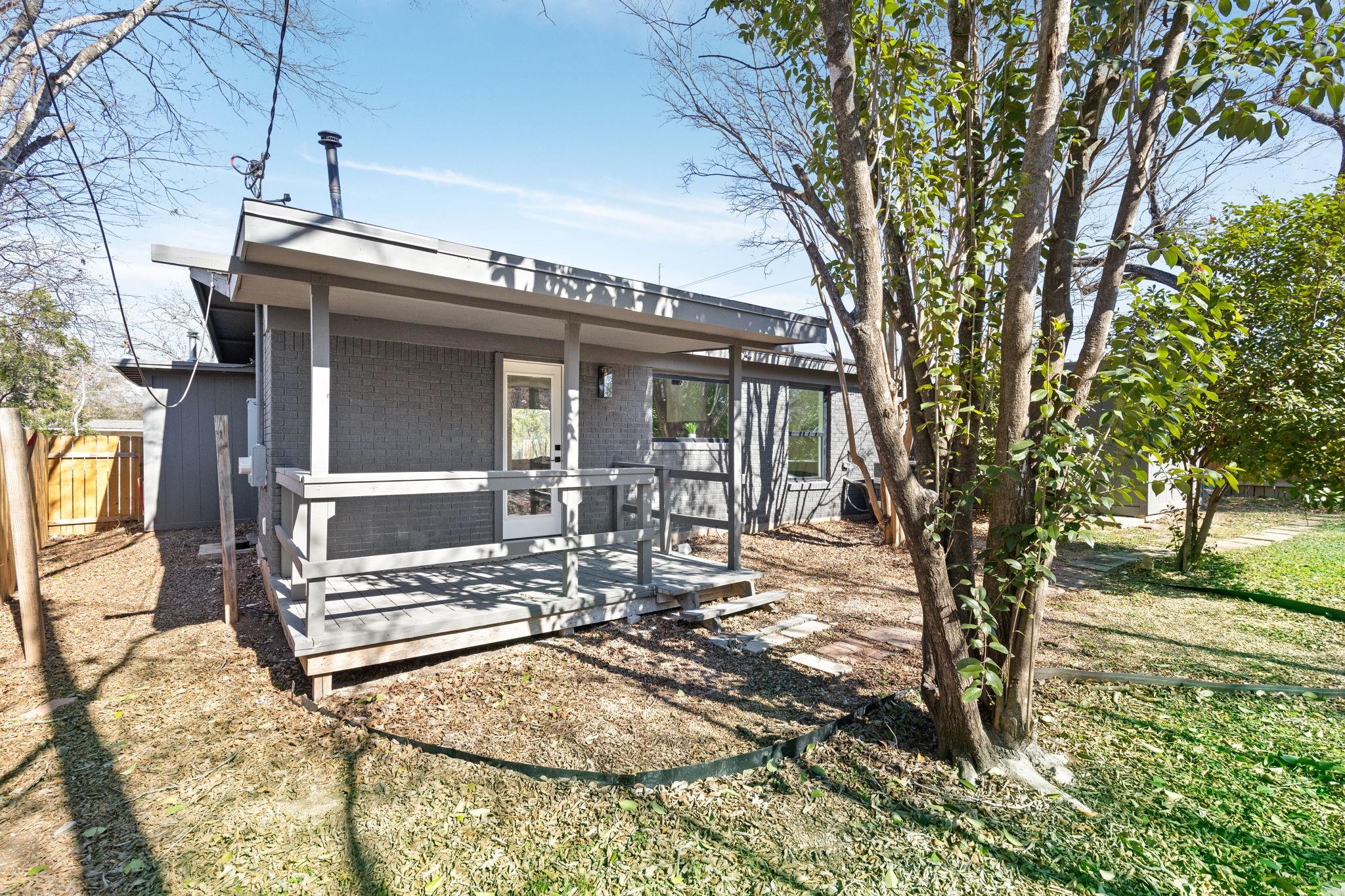 2105 Brunswick Dr Property Photo 32