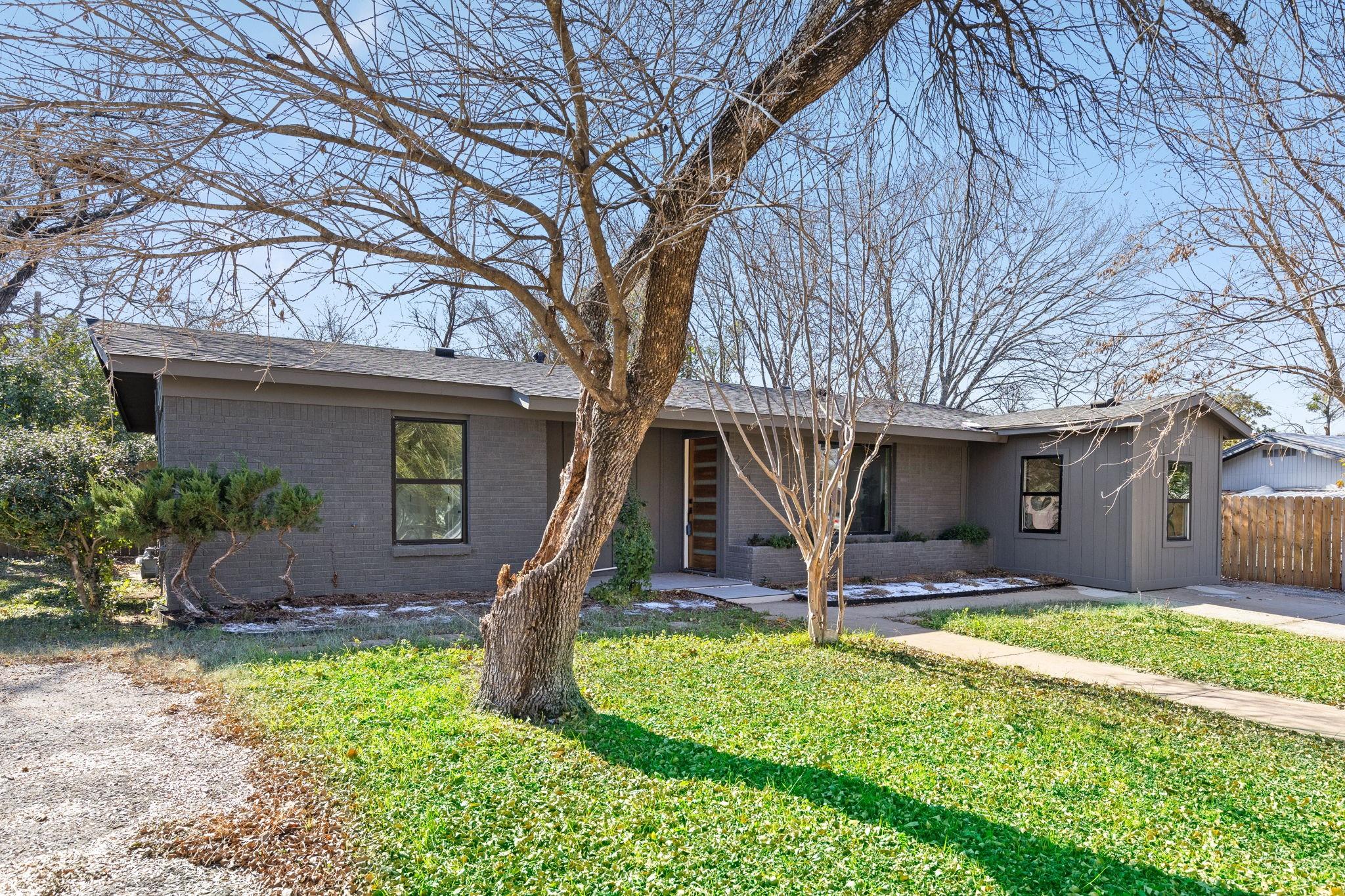 2105 Brunswick Dr Property Photo 35