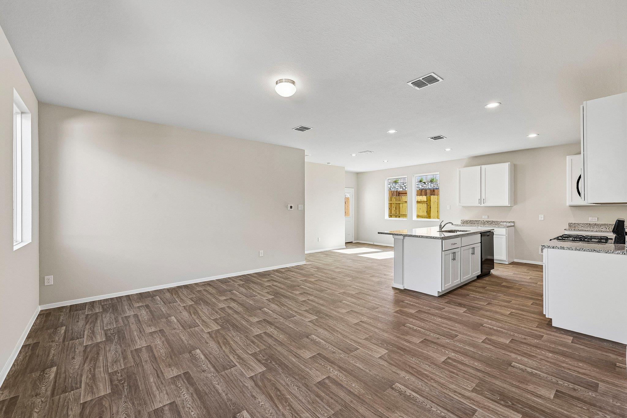 12005 Murano Dr Property Photo 4