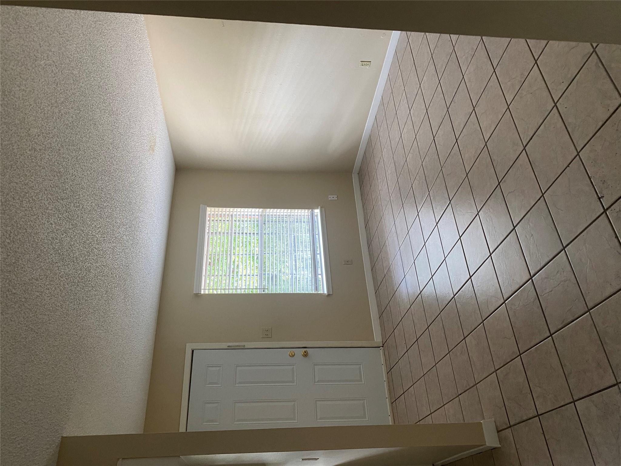 1601 Enfield Rd #5 Property Photo 2