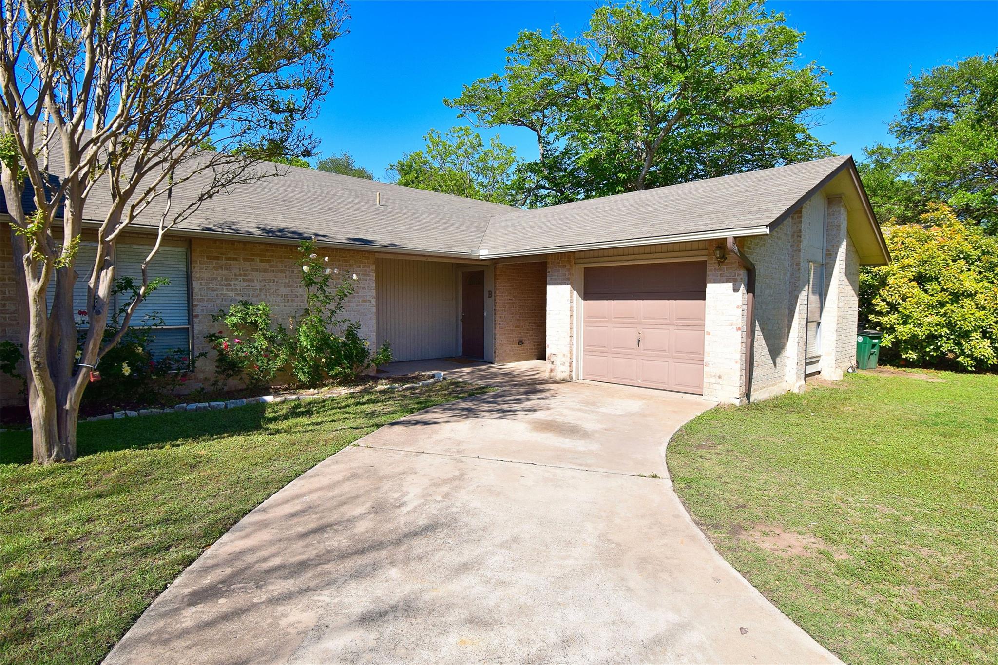 5936 Cherry Loop #b Property Photo 2