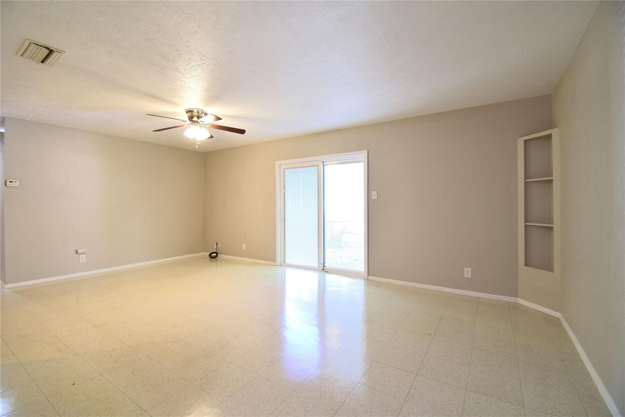 5936 Cherry Loop #b Property Photo 5