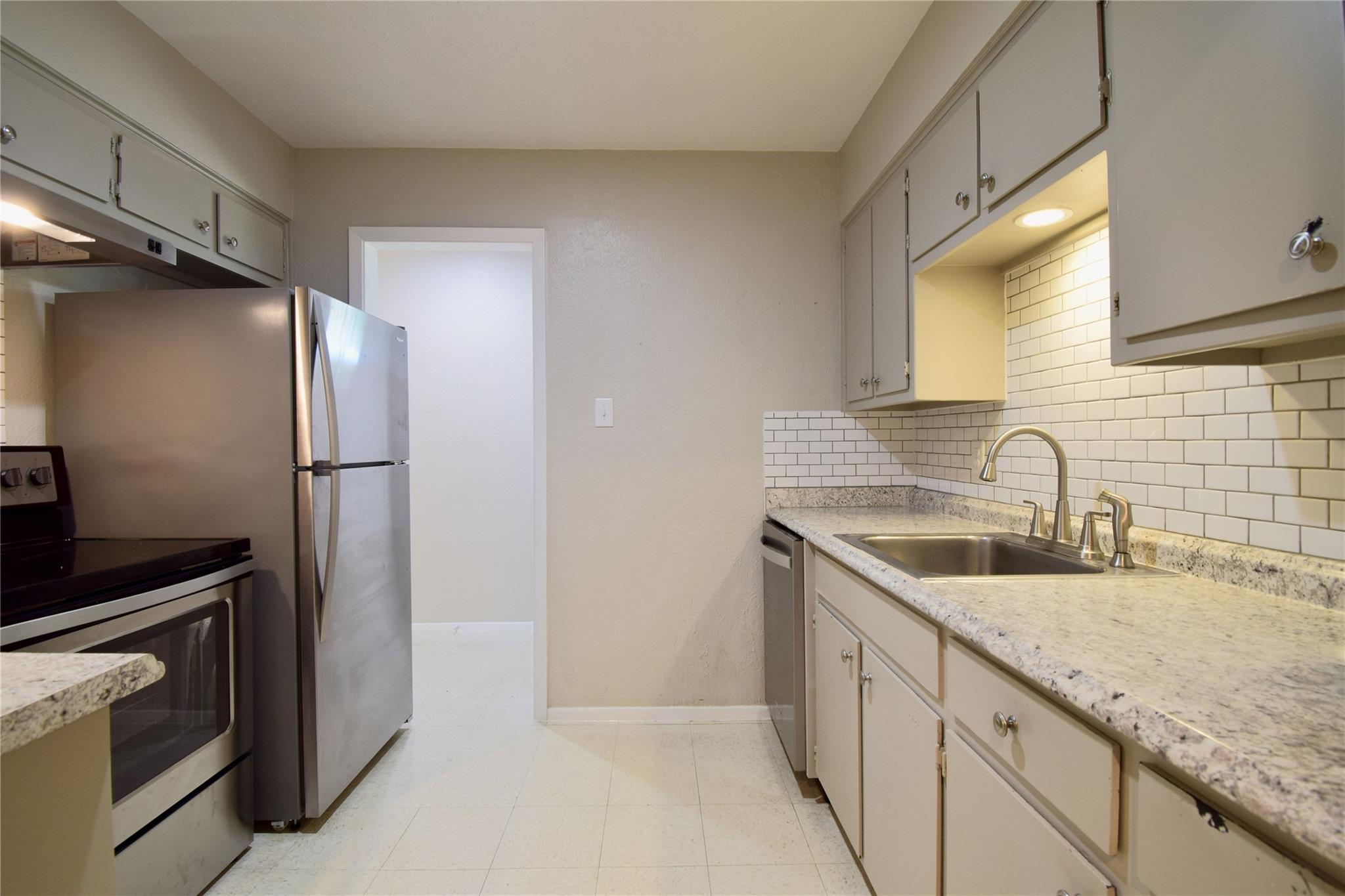 5936 Cherry Loop #b Property Photo 9