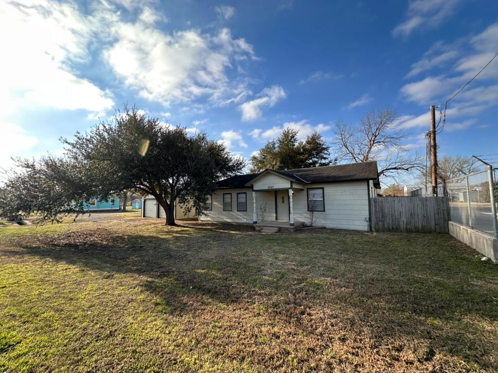 3997 Fm535 Property Photo