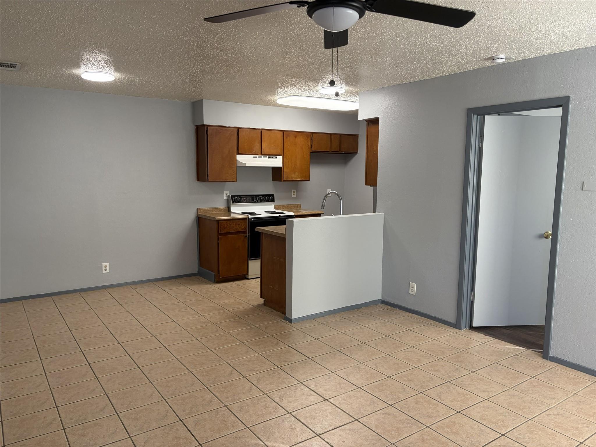 8710 Piney Point Dr #a Property Photo 2