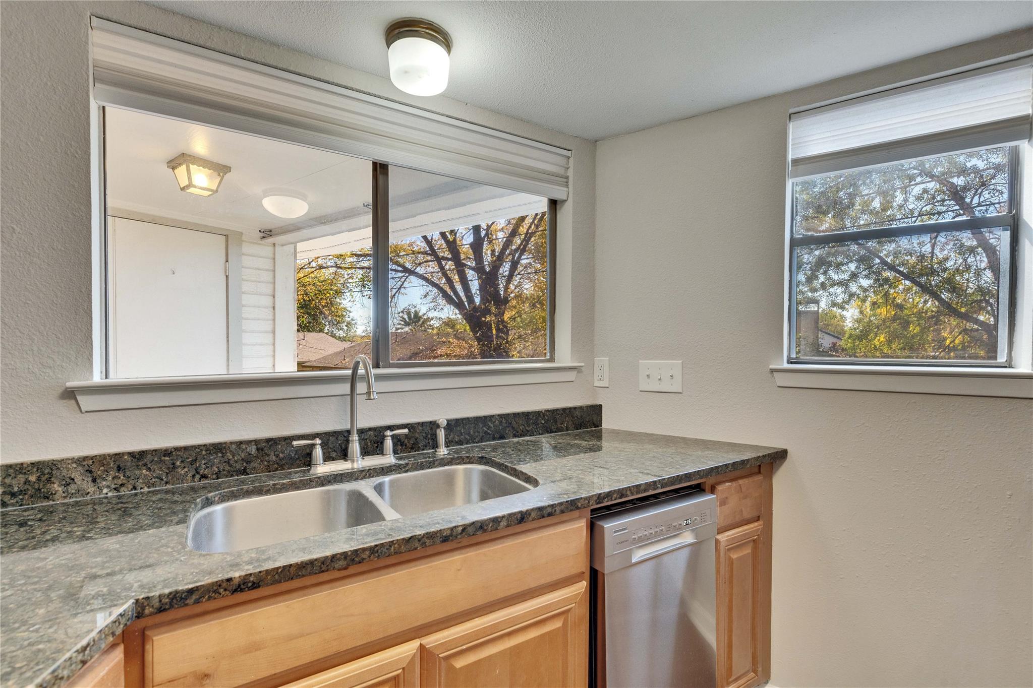 2500 Burleson Rd #703 Property Photo 6