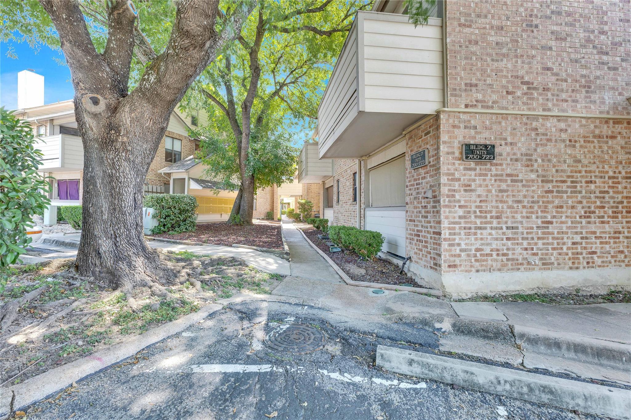 2500 Burleson Rd #703 Property Photo 20
