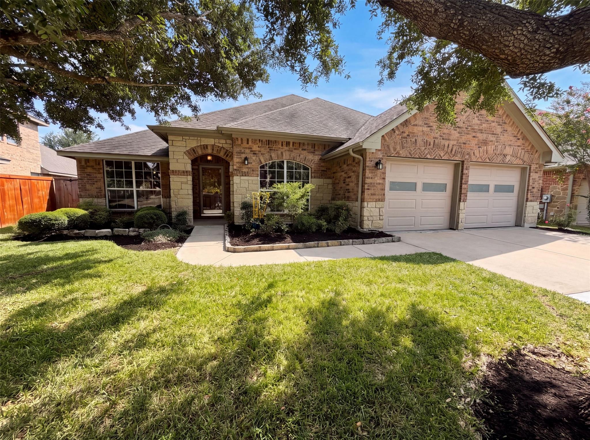 13804 Long Shadow Dr Property Photo 1
