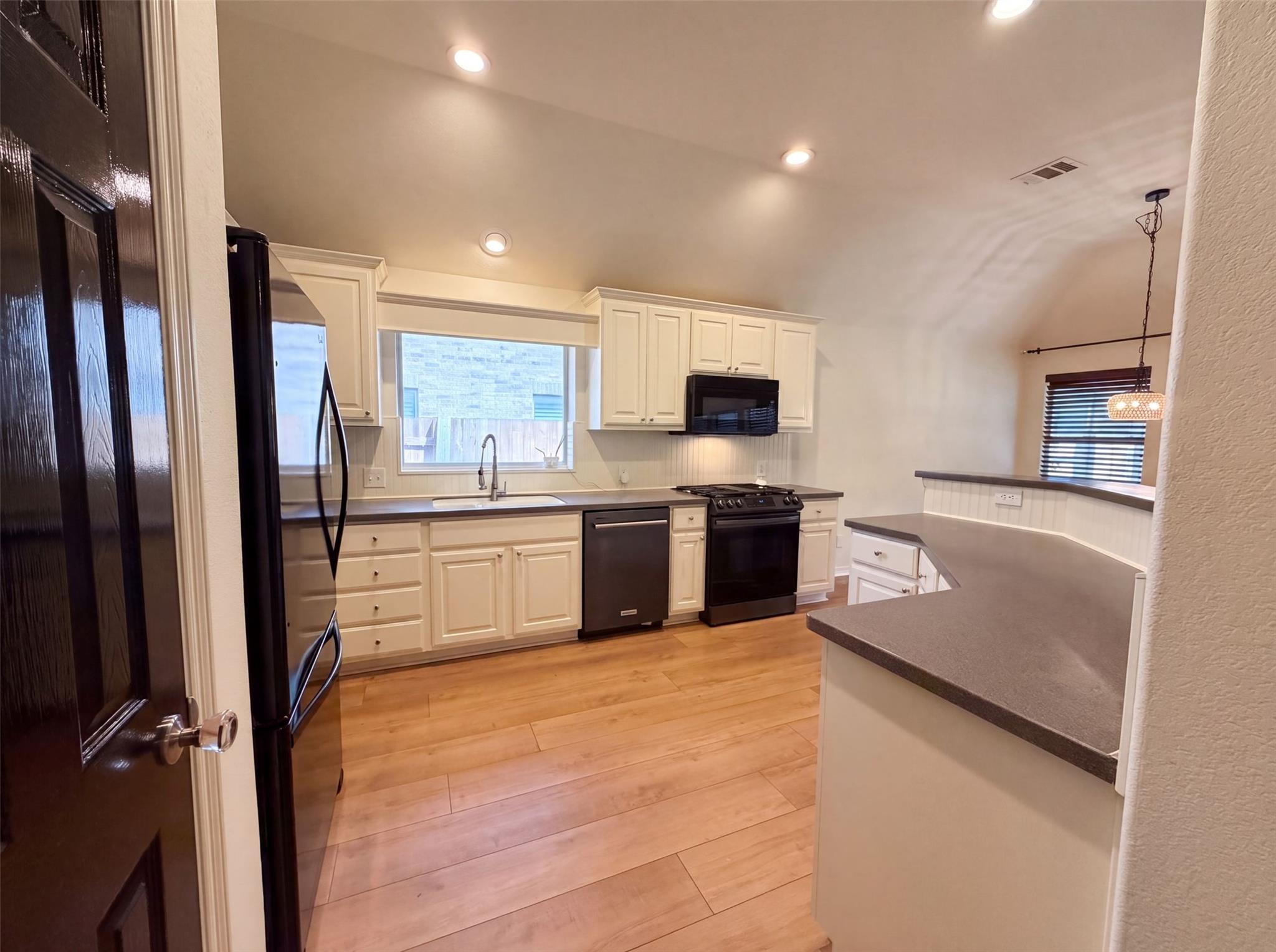 13804 Long Shadow Dr Property Photo 2
