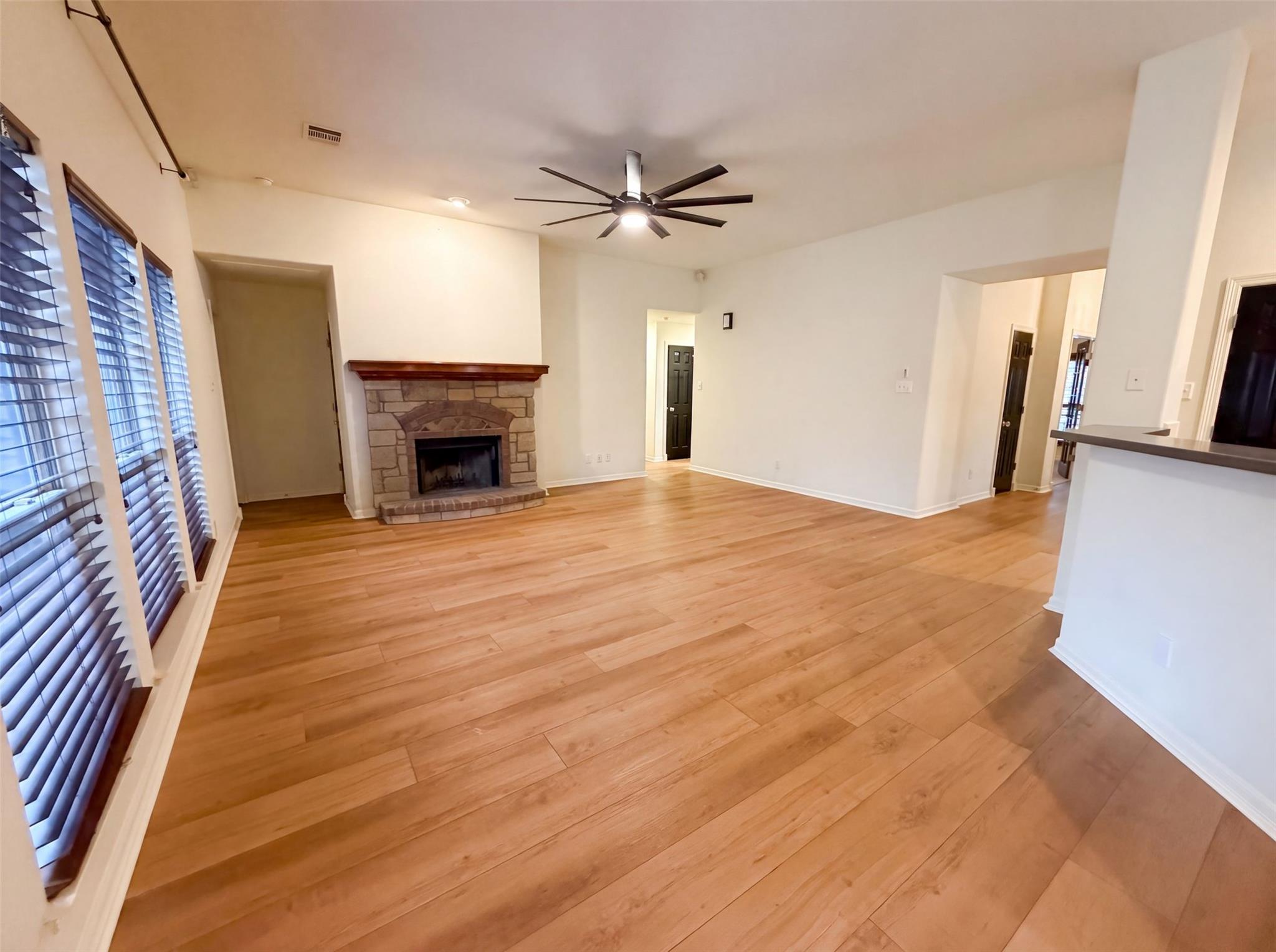 13804 Long Shadow Dr Property Photo 4