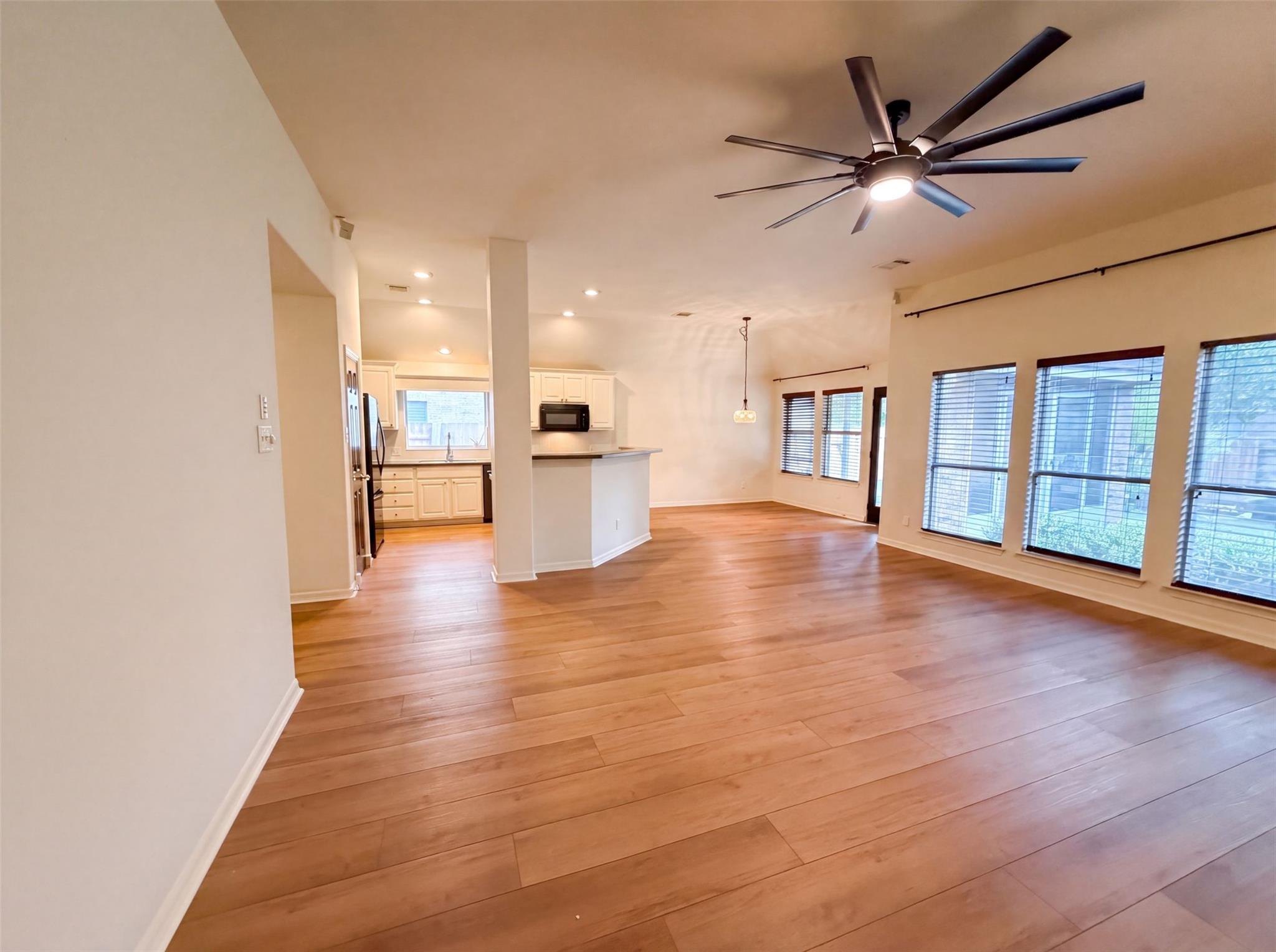 13804 Long Shadow Dr Property Photo 6