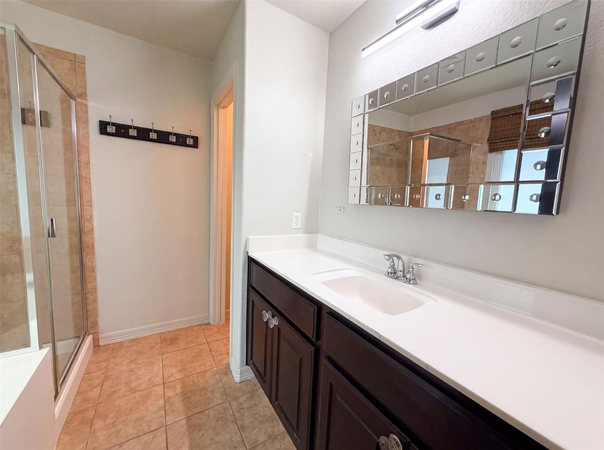 13804 Long Shadow Dr Property Photo 9