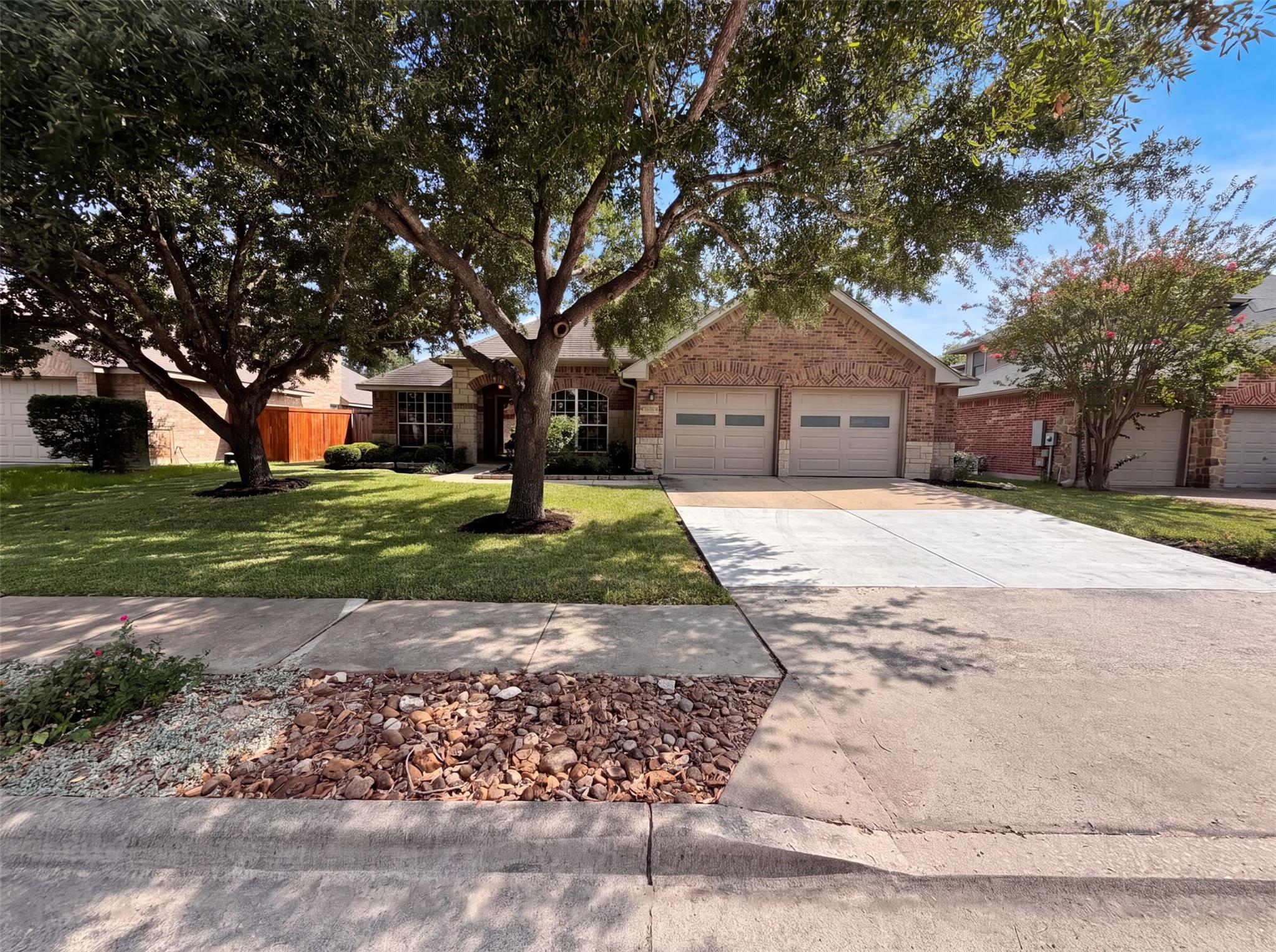 13804 Long Shadow Dr Property Photo 21