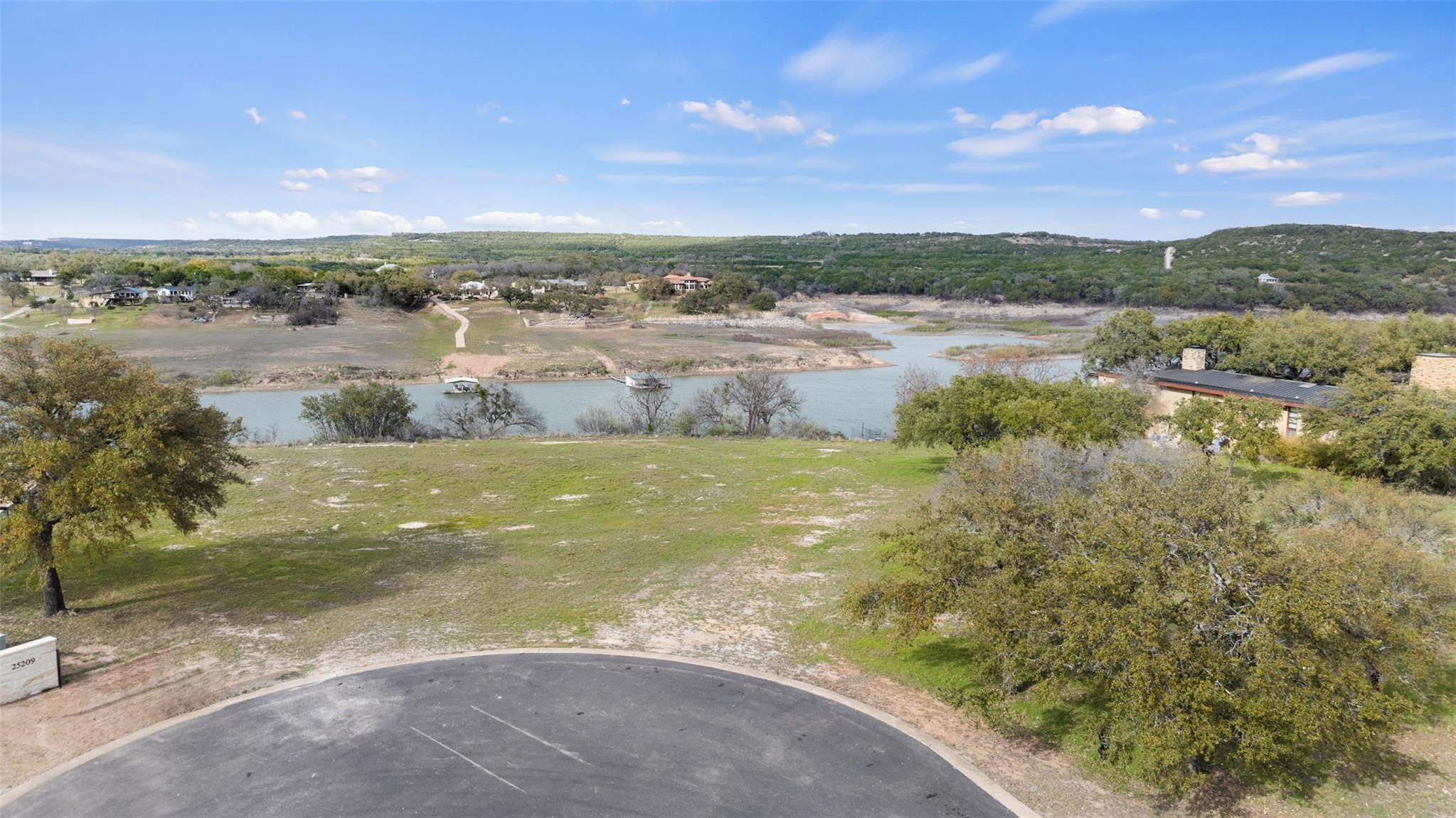 25208 Chernosky Point Cv Property Photo 6