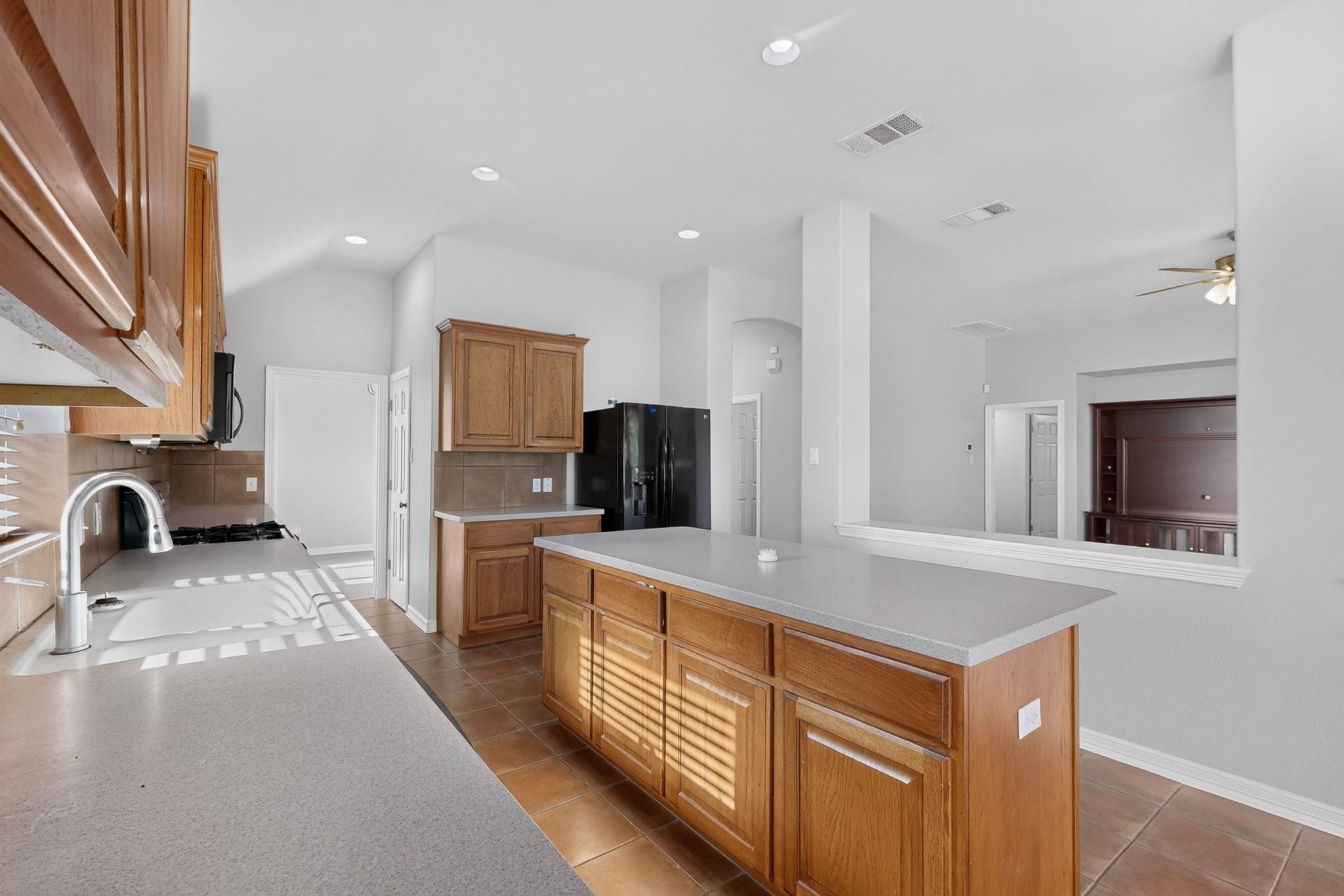 13809 Field Spar Dr Property Photo 9