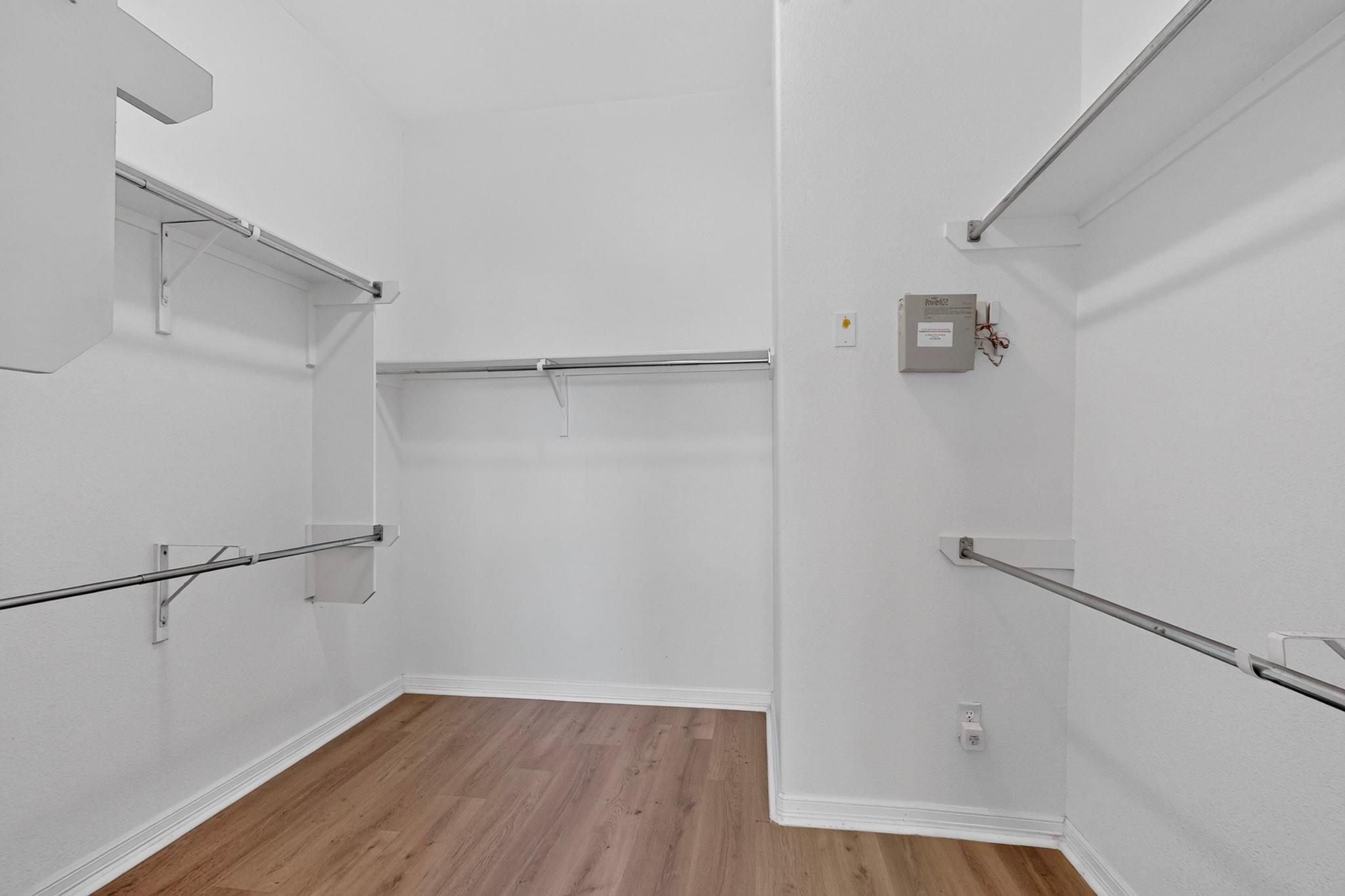 13809 Field Spar Dr Property Photo 32