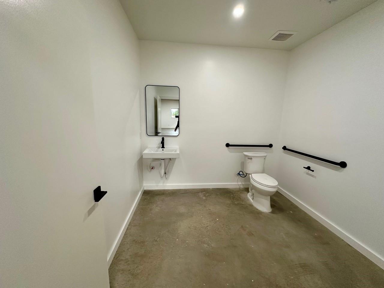 10020 Darden Hill Rd #1001/1002 Property Photo 8