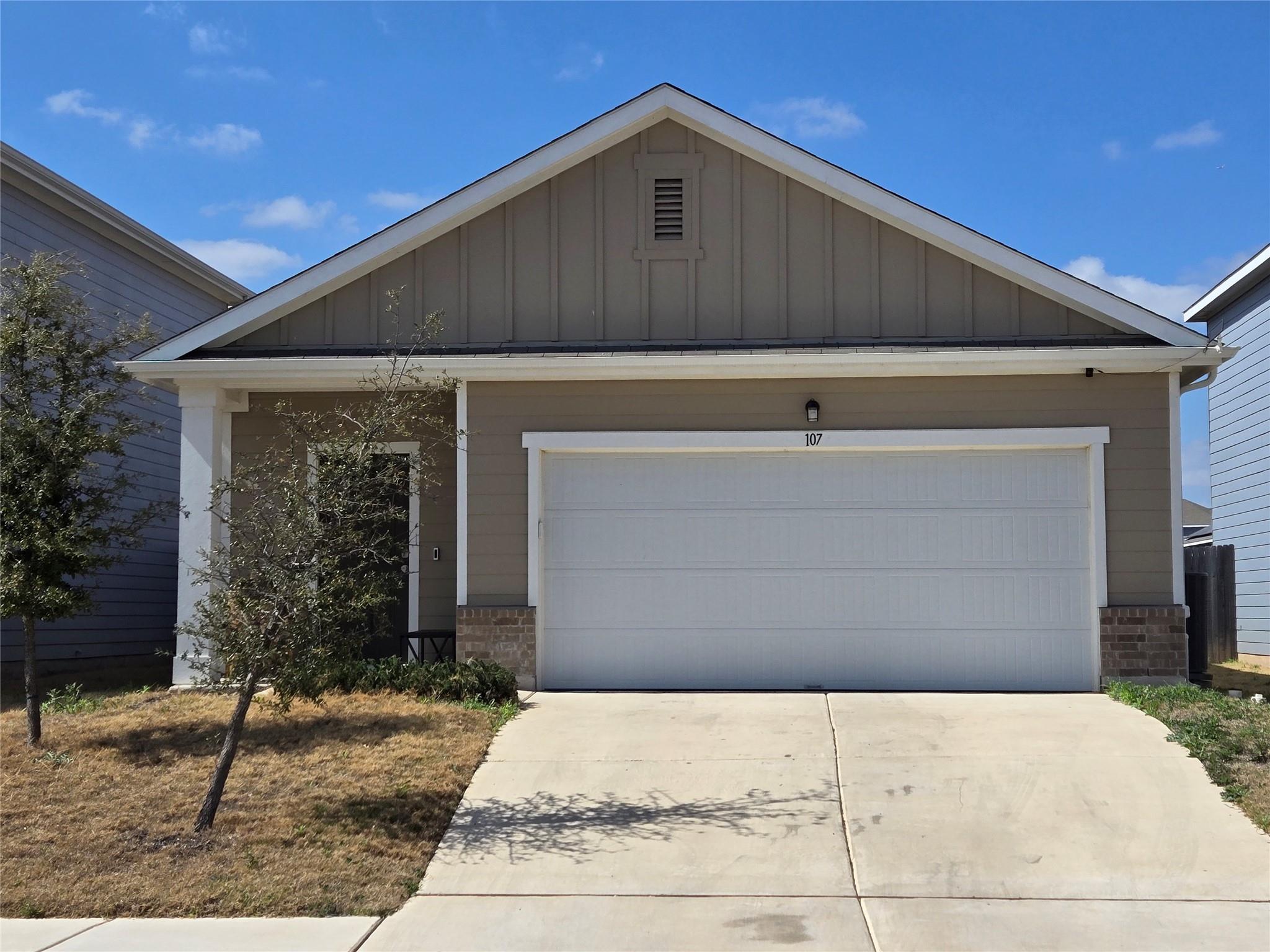 107 Gray Fox Loop Property Photo 1