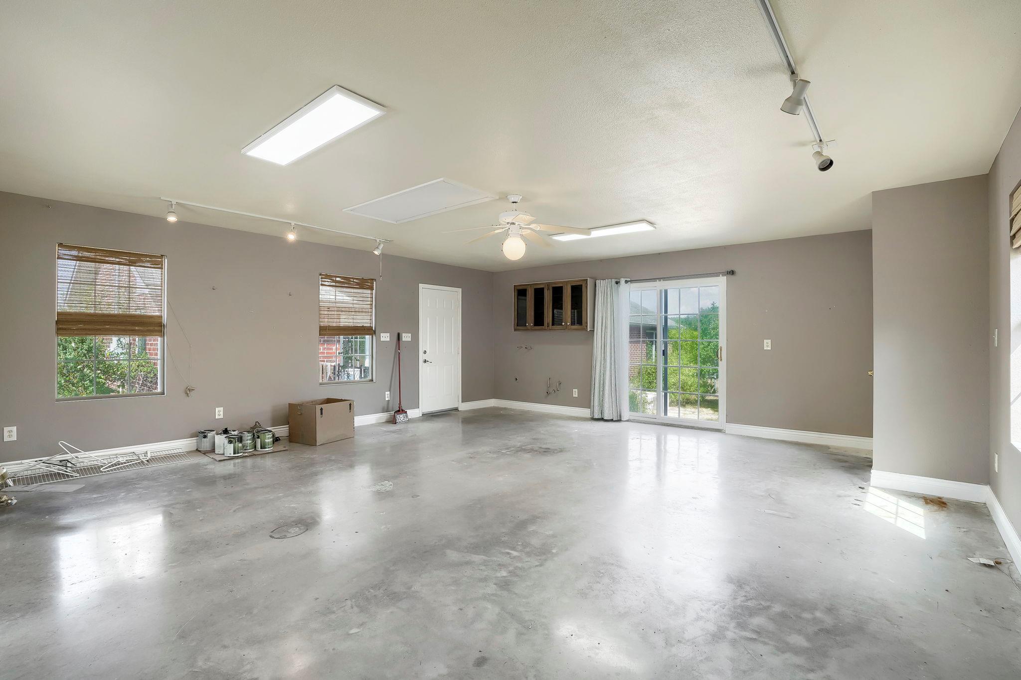 162 Arnold Dr Property Photo 29