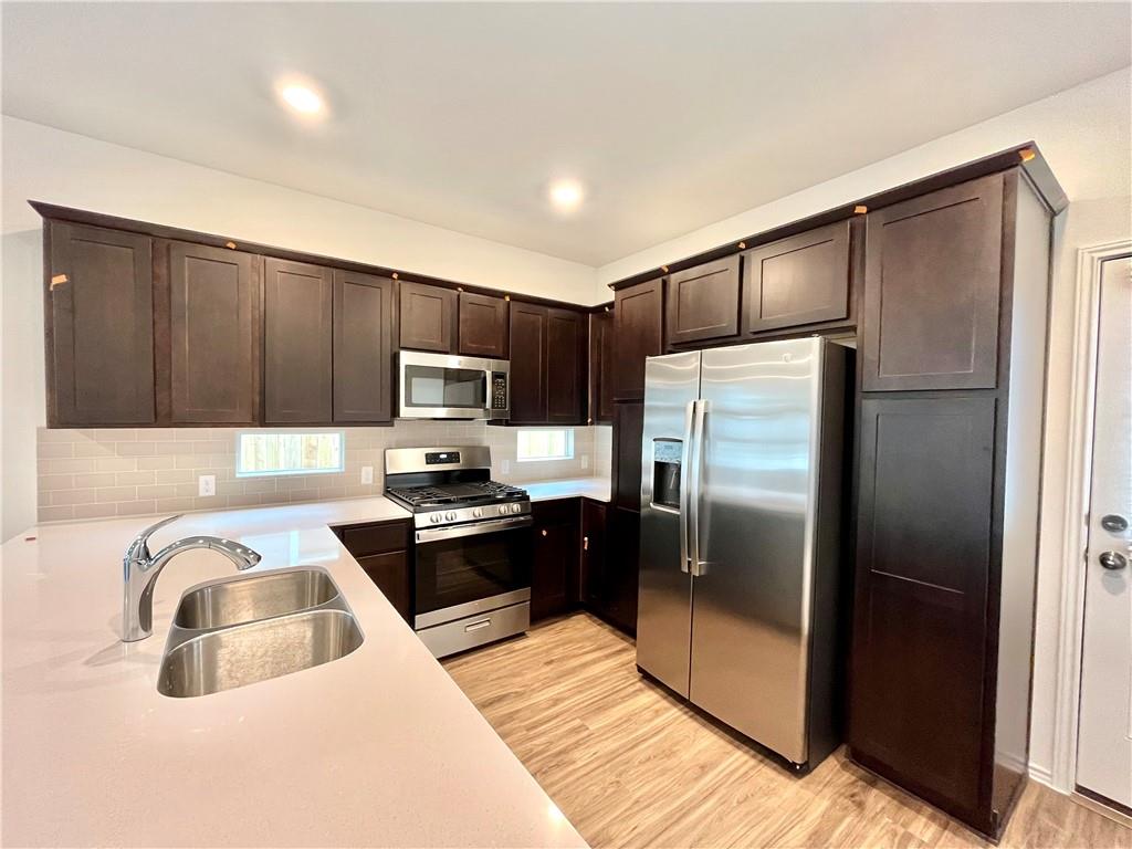 1340 Weatherford Ln Property Photo 3