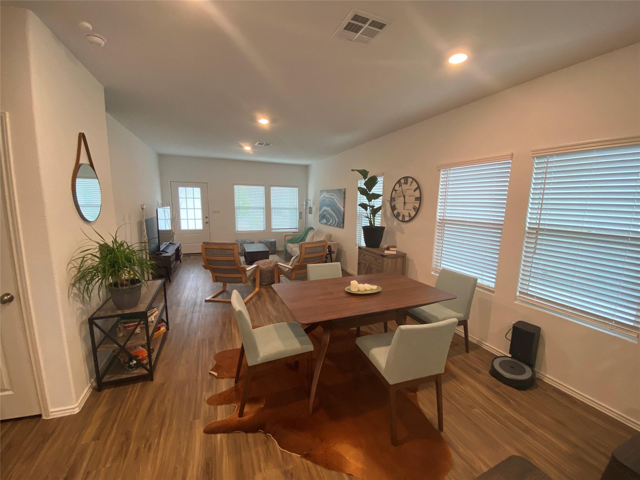 1340 Weatherford Ln Property Photo 8
