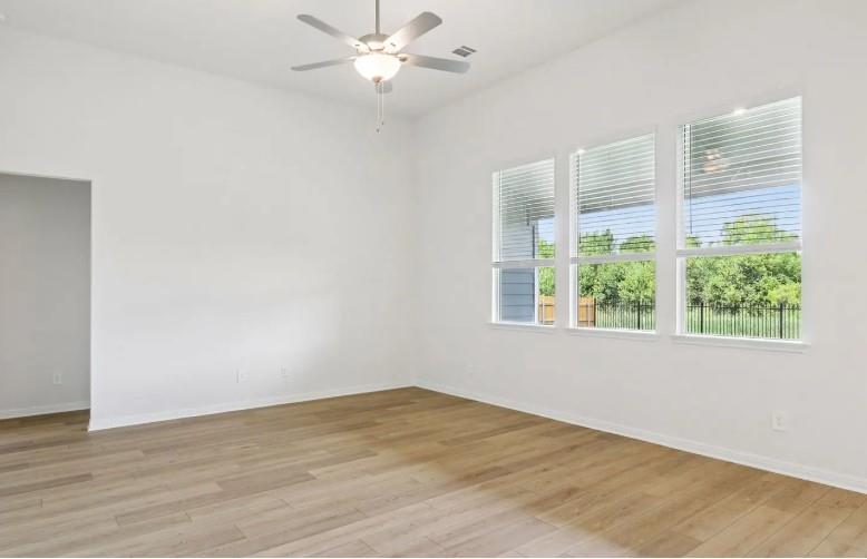 1005 Embarcadero Dr Property Photo 4