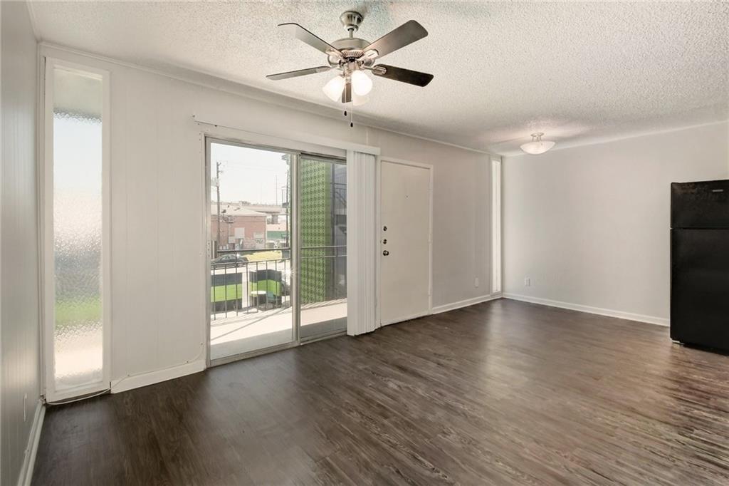 2900 Cole St #210 Property Photo 5