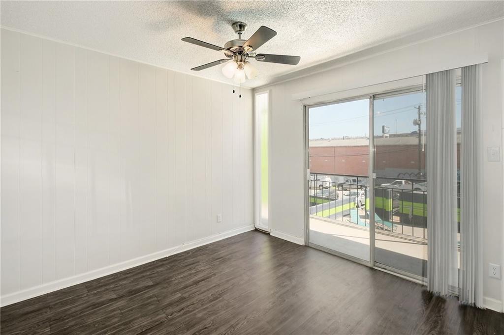 2900 Cole St #210 Property Photo 9