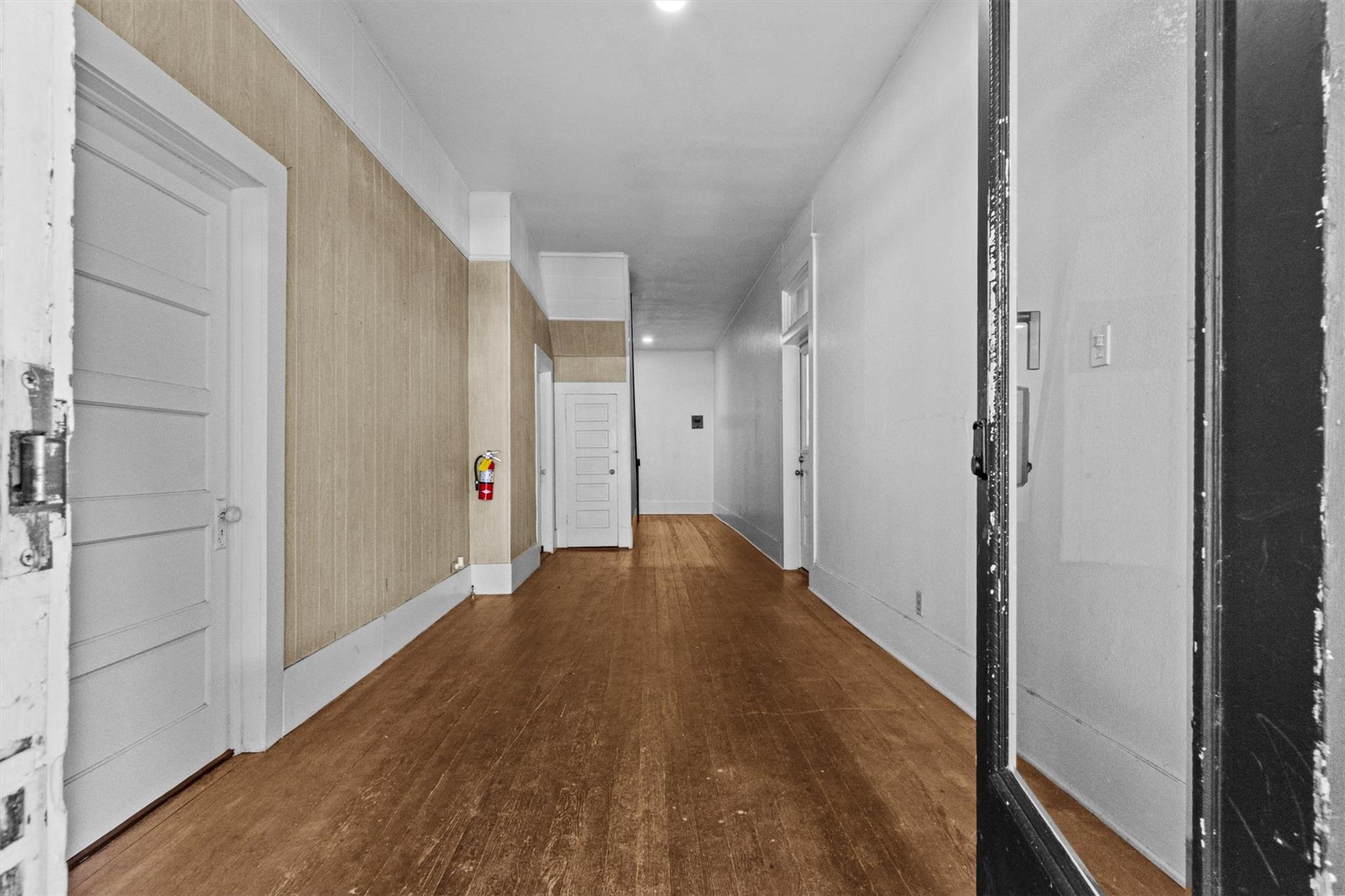 527 W San Antonio St Property Photo 5