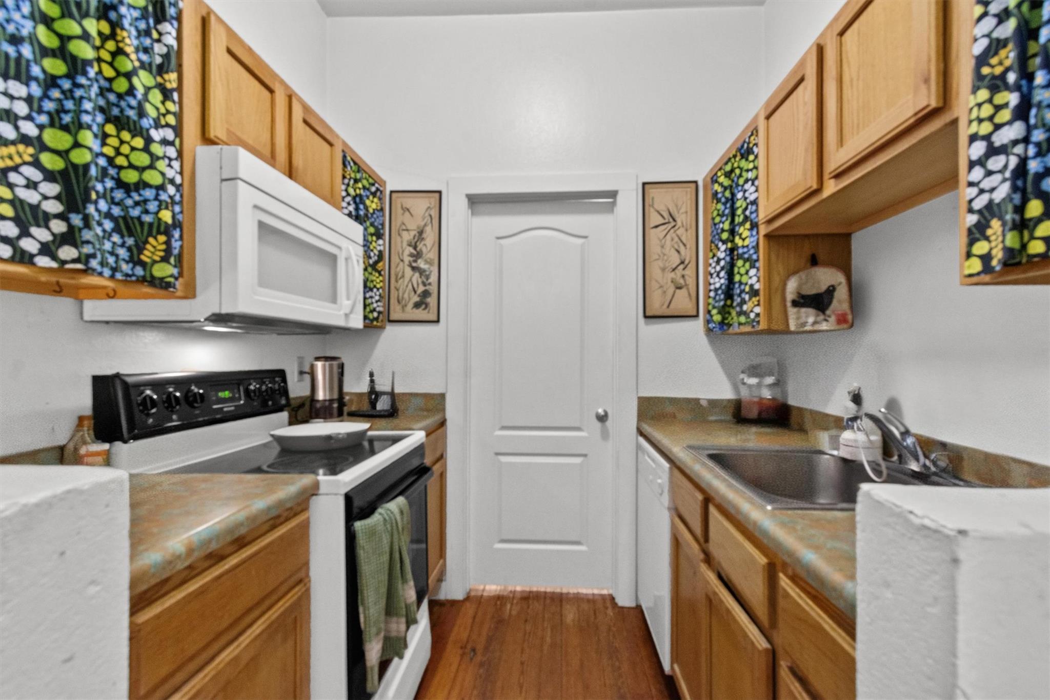 527 W San Antonio St Property Photo 21