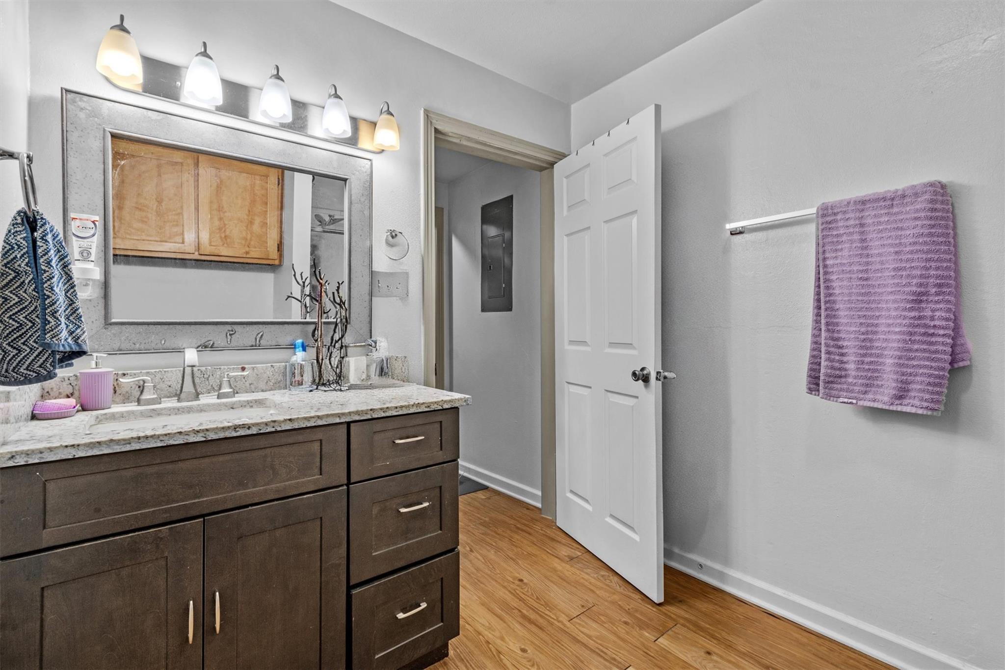 527 W San Antonio St Property Photo 31