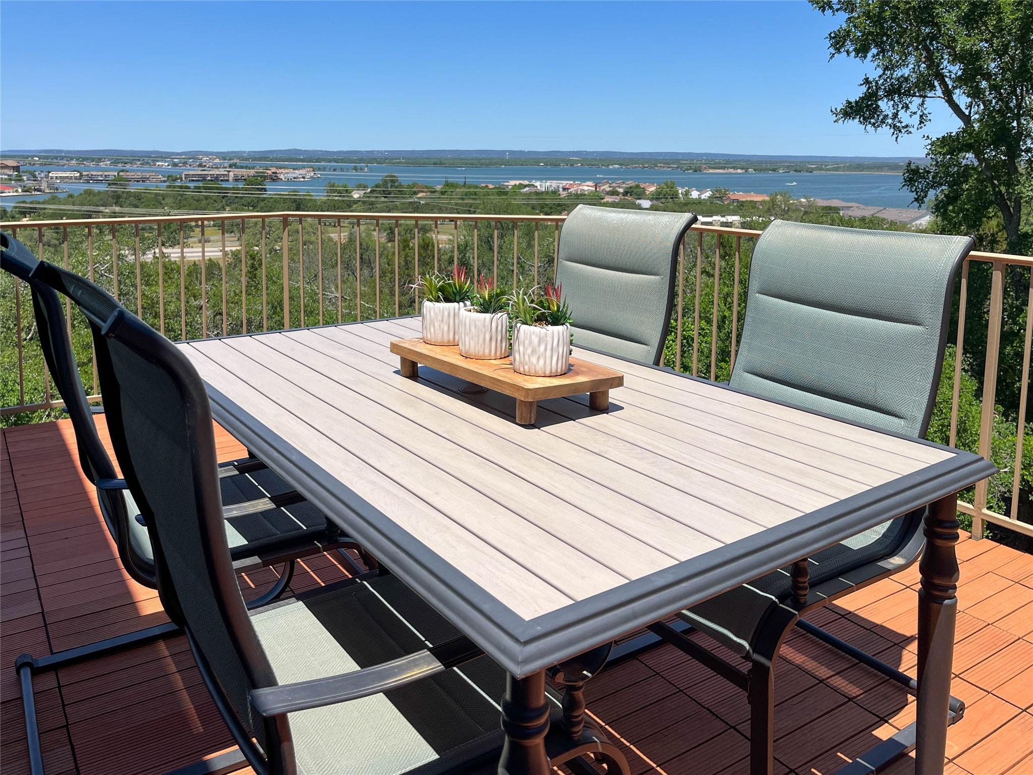 213 Twin Sails Property Photo 1